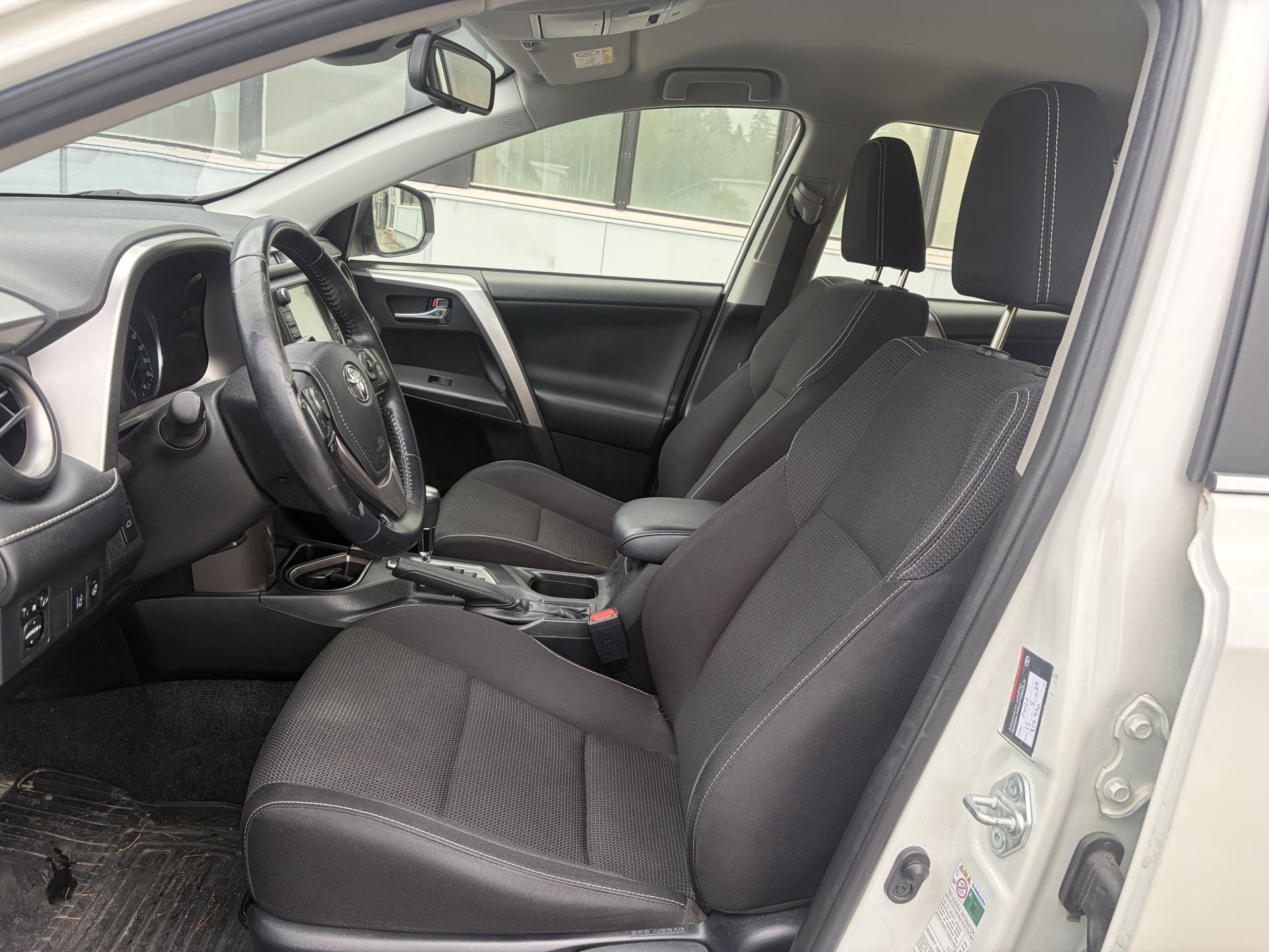 Toyota RAV4 2,5 Hybrid AWD Active 2017, kuva 7/29