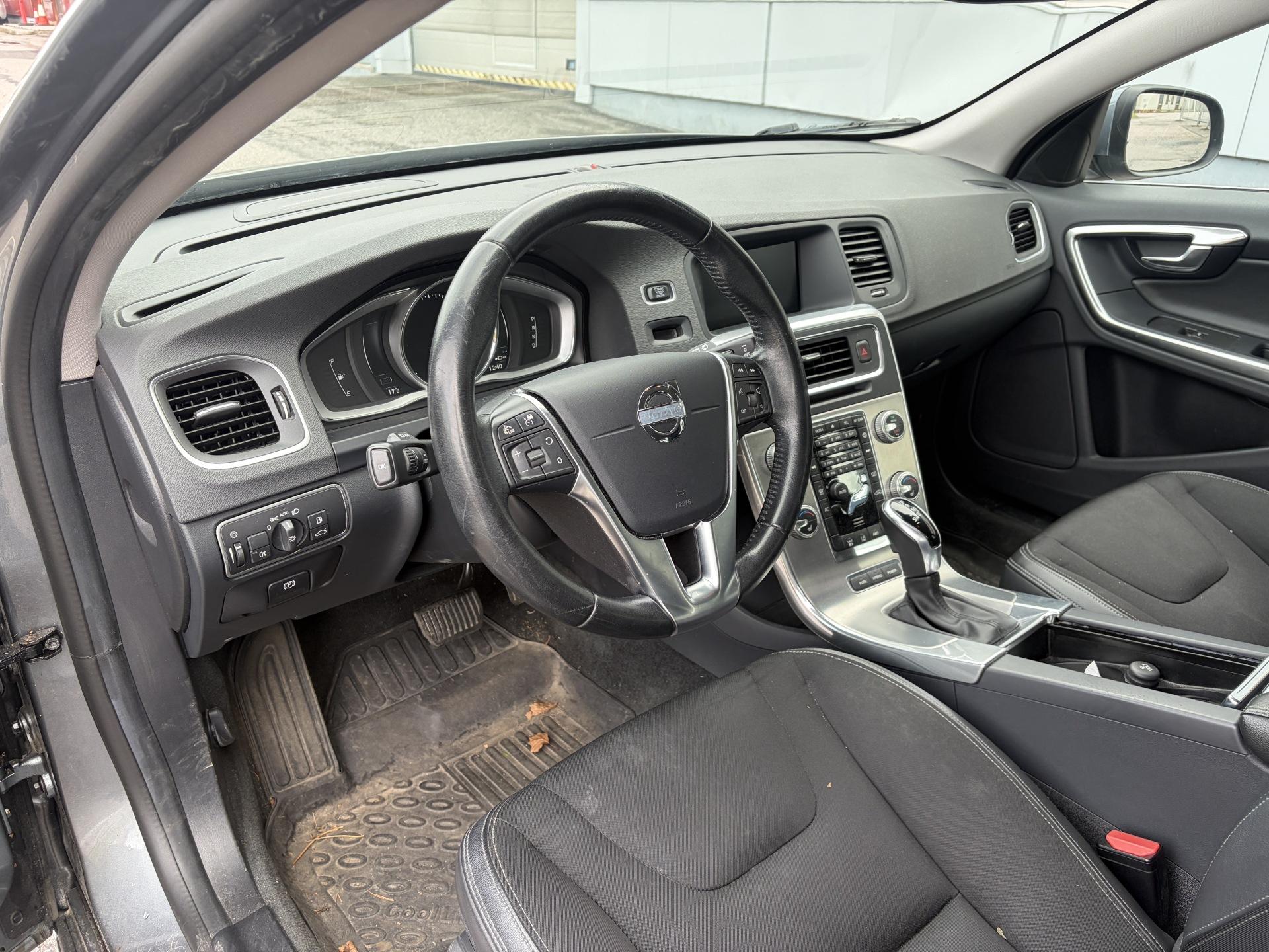 Volvo V60 2018, kuva 6/26