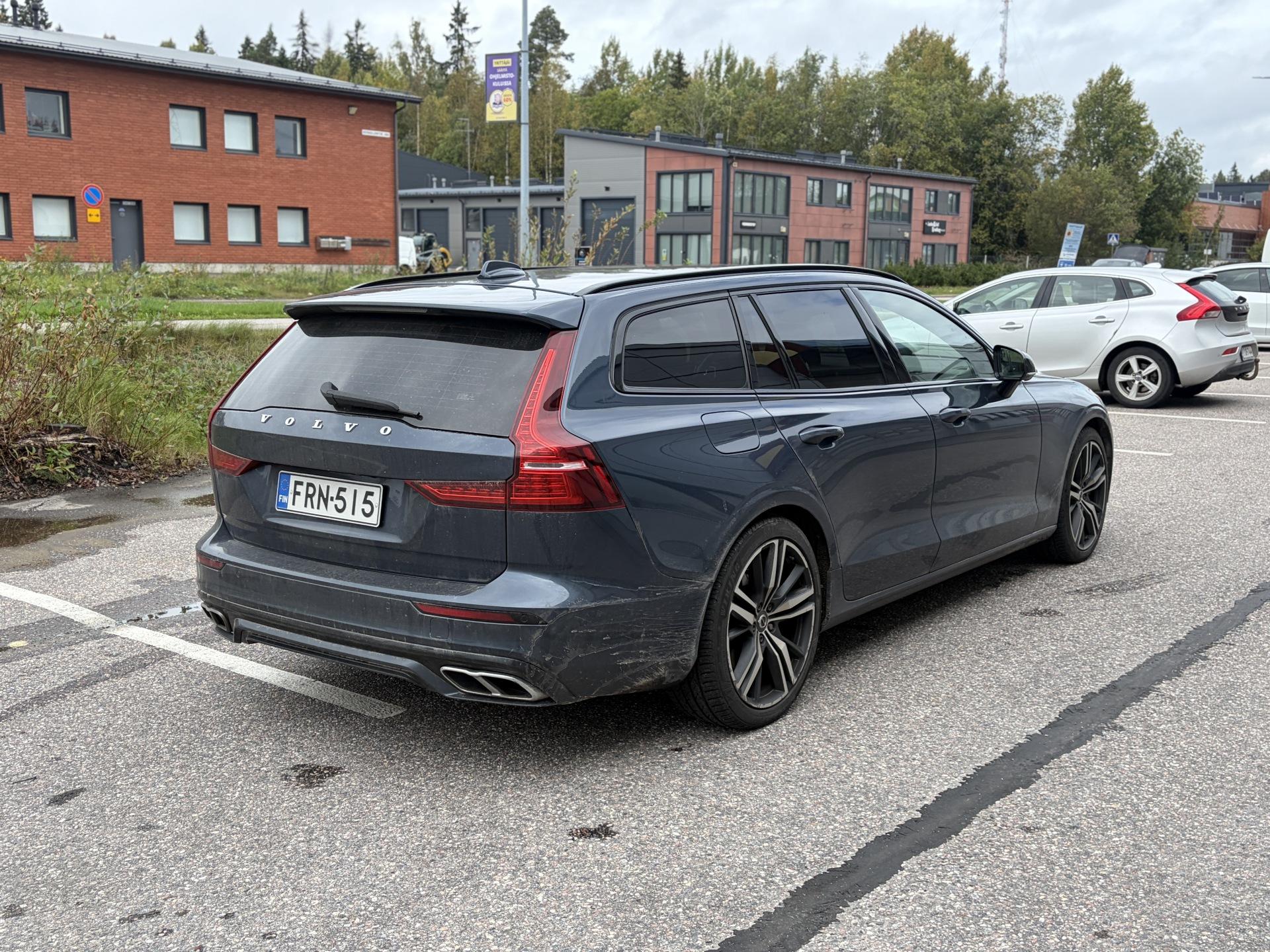 Näytä kaikki kuvat: 2020 Volvo V60