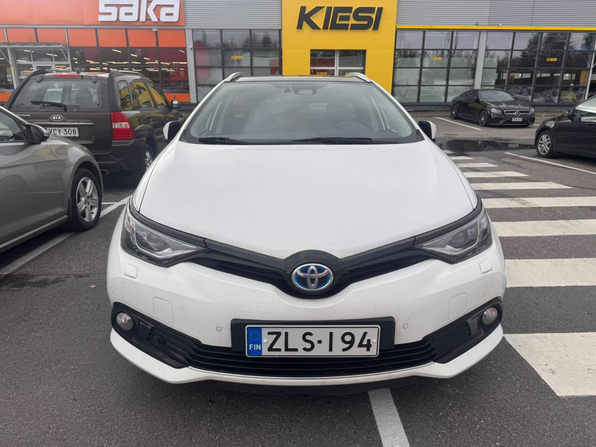Näytä kaikki kuvat: 2018 Toyota Auris