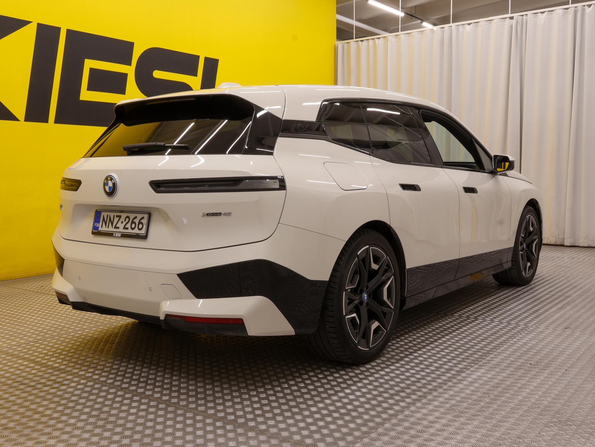 BMW iX xDrive40 Sport Package 2022, kuva 3/39
