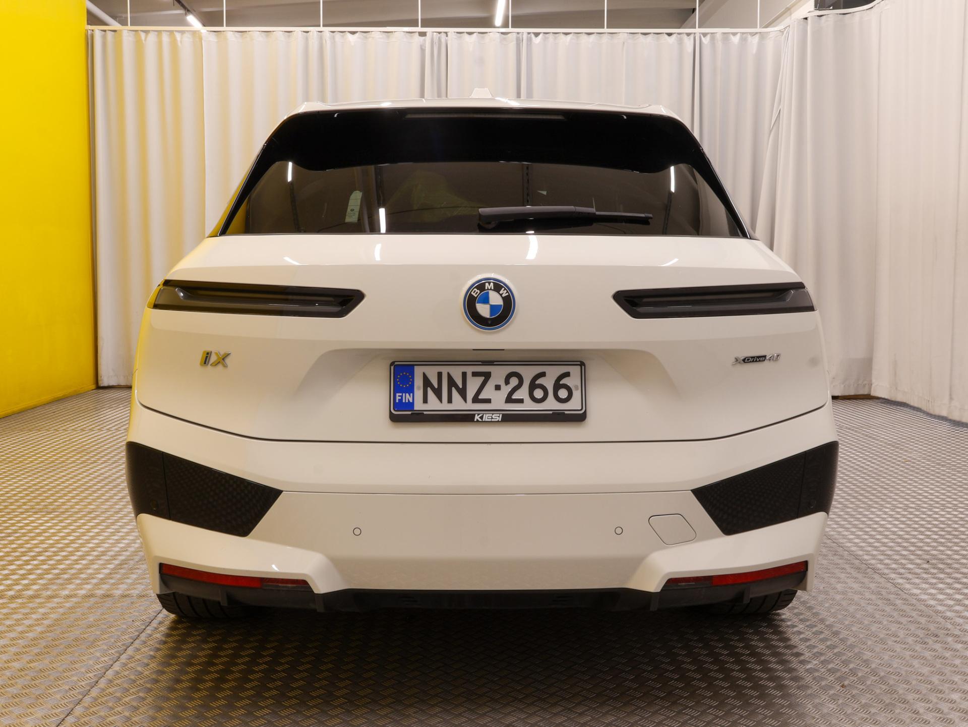 BMW iX xDrive40 Sport Package 2022, kuva 4/39
