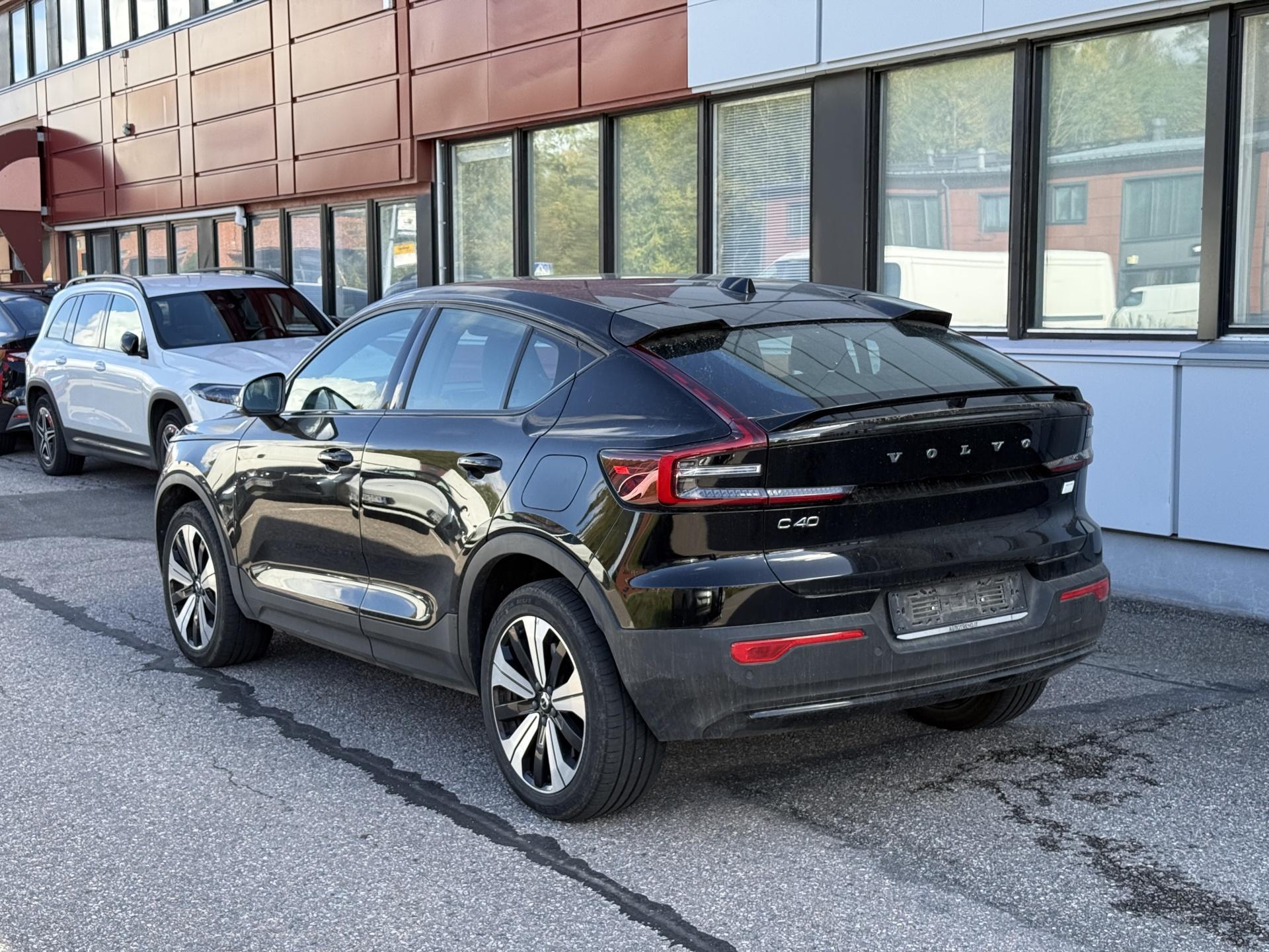 Pienoiskuva 3: 2023 Volvo C40