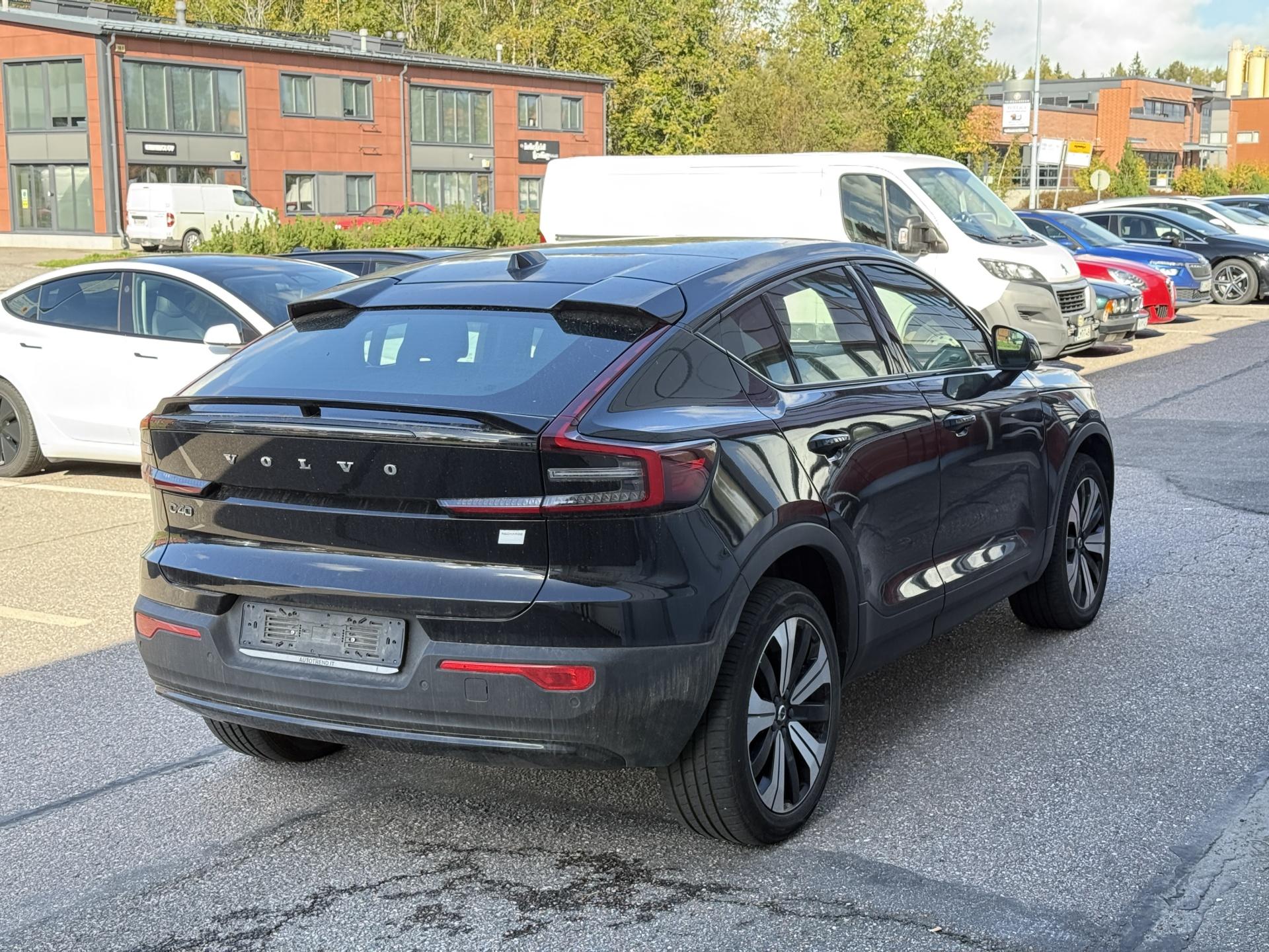 Näytä kaikki kuvat: 2023 Volvo C40
