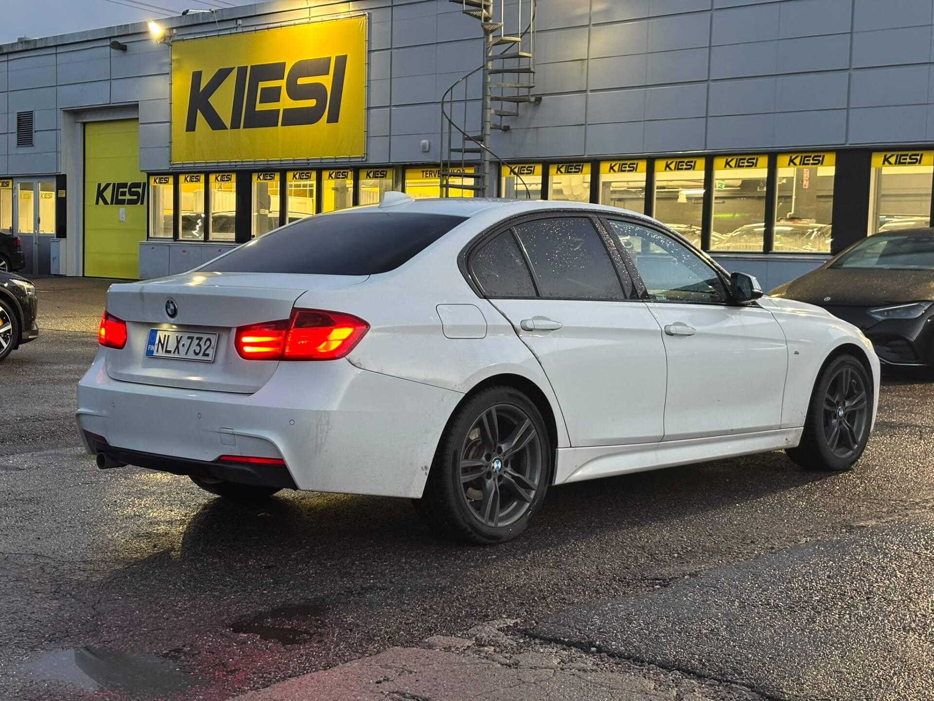 Näytä kaikki kuvat: 2015 BMW 320