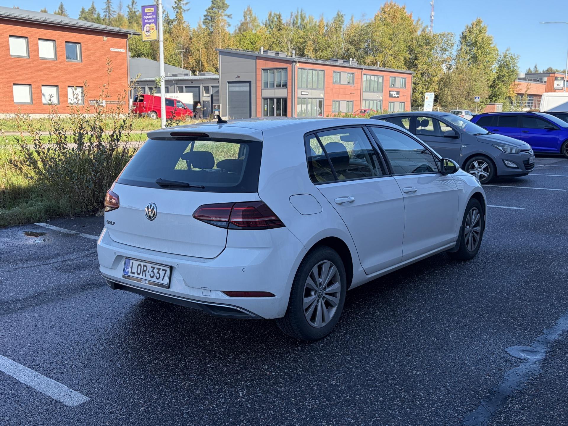 Näytä kaikki kuvat: 2019 Volkswagen Golf