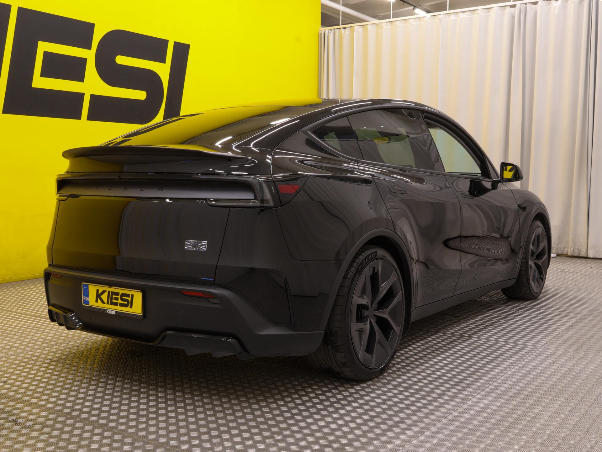 Tesla Model Y Performance AWD Juniper 2026, kuva 2/32