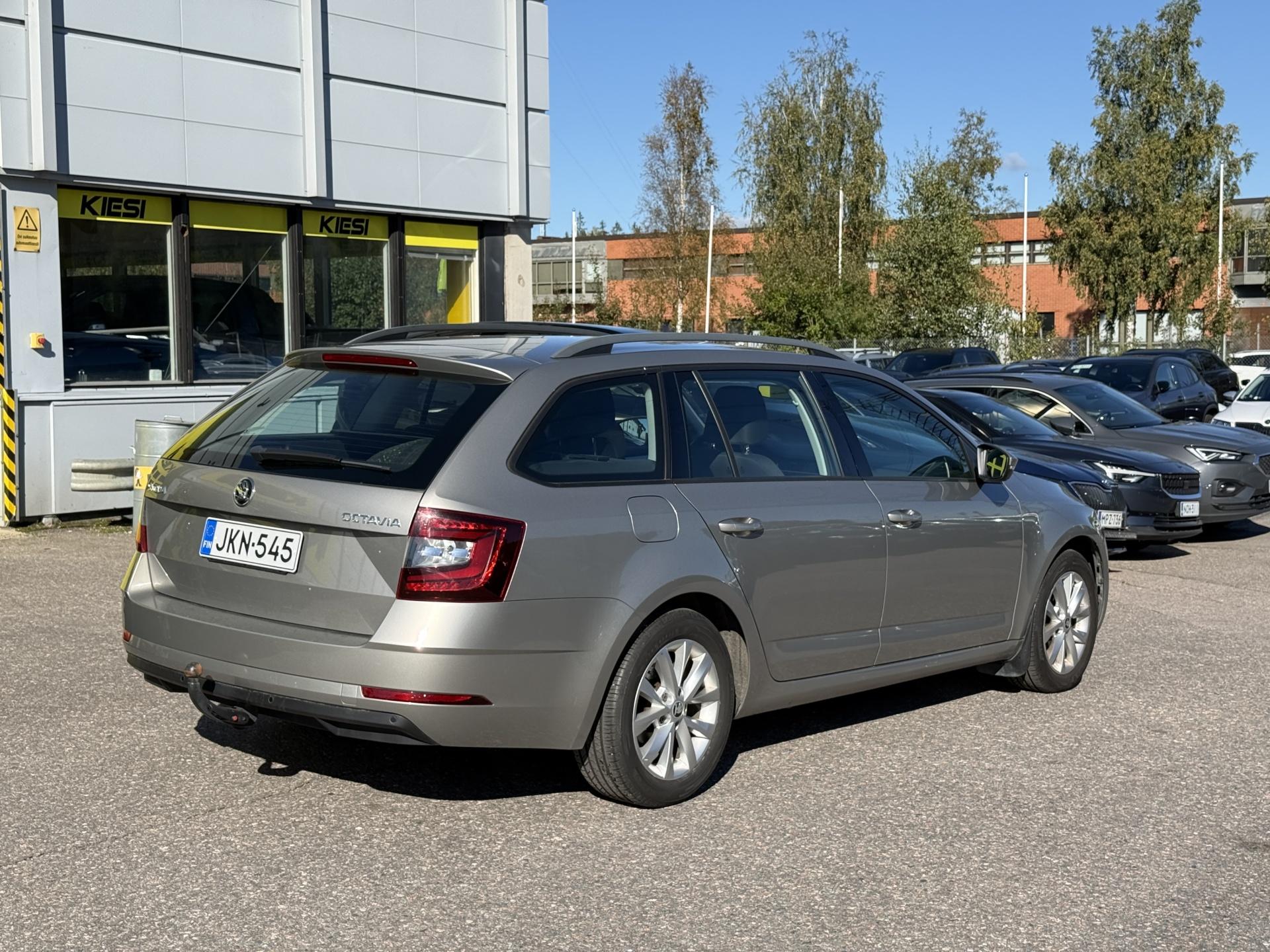 Näytä kaikki kuvat: 2018 Skoda Octavia
