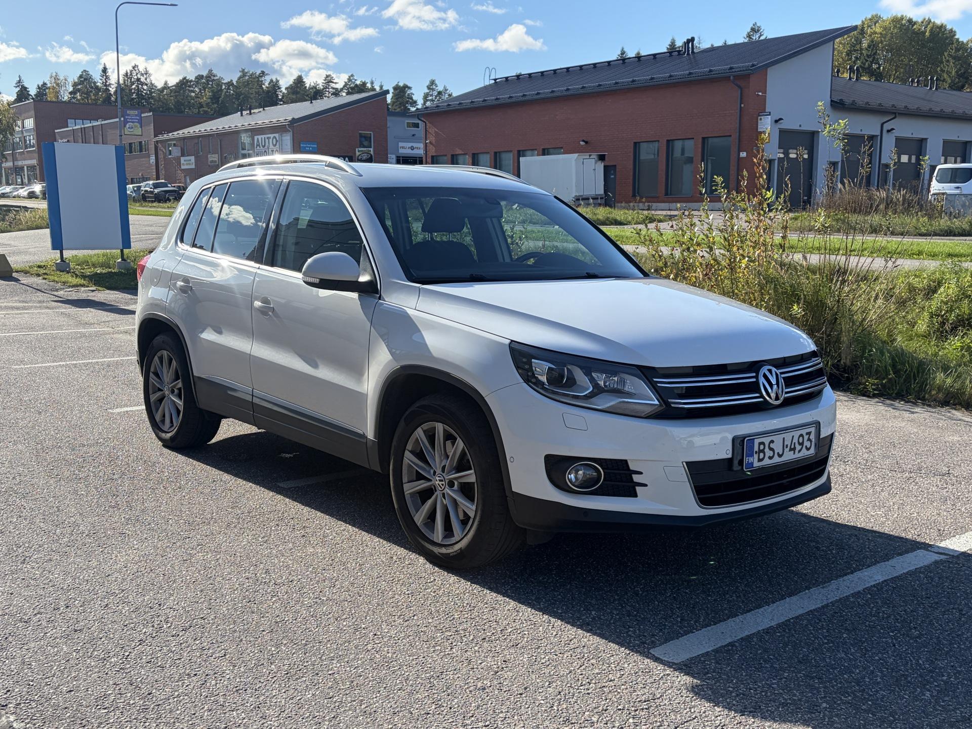Pienoiskuva 2: 2012 Volkswagen Tiguan