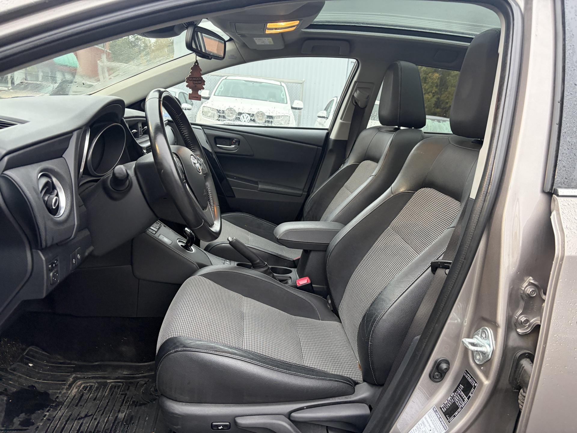 Toyota Auris 2016, kuva 7/28