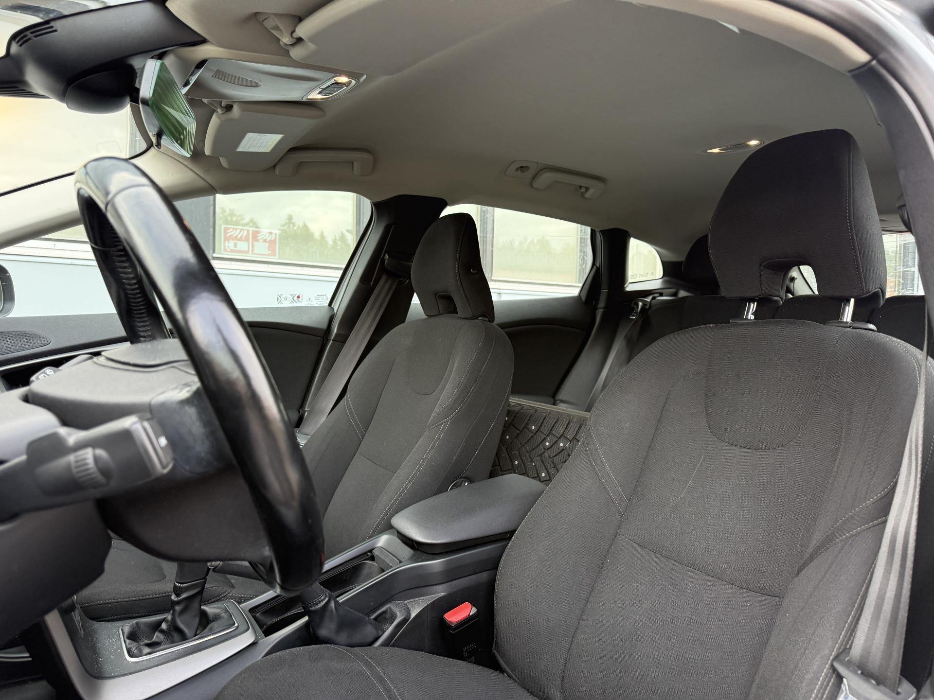 Volvo V40 D2 Kinetic 2014, kuva 7/21