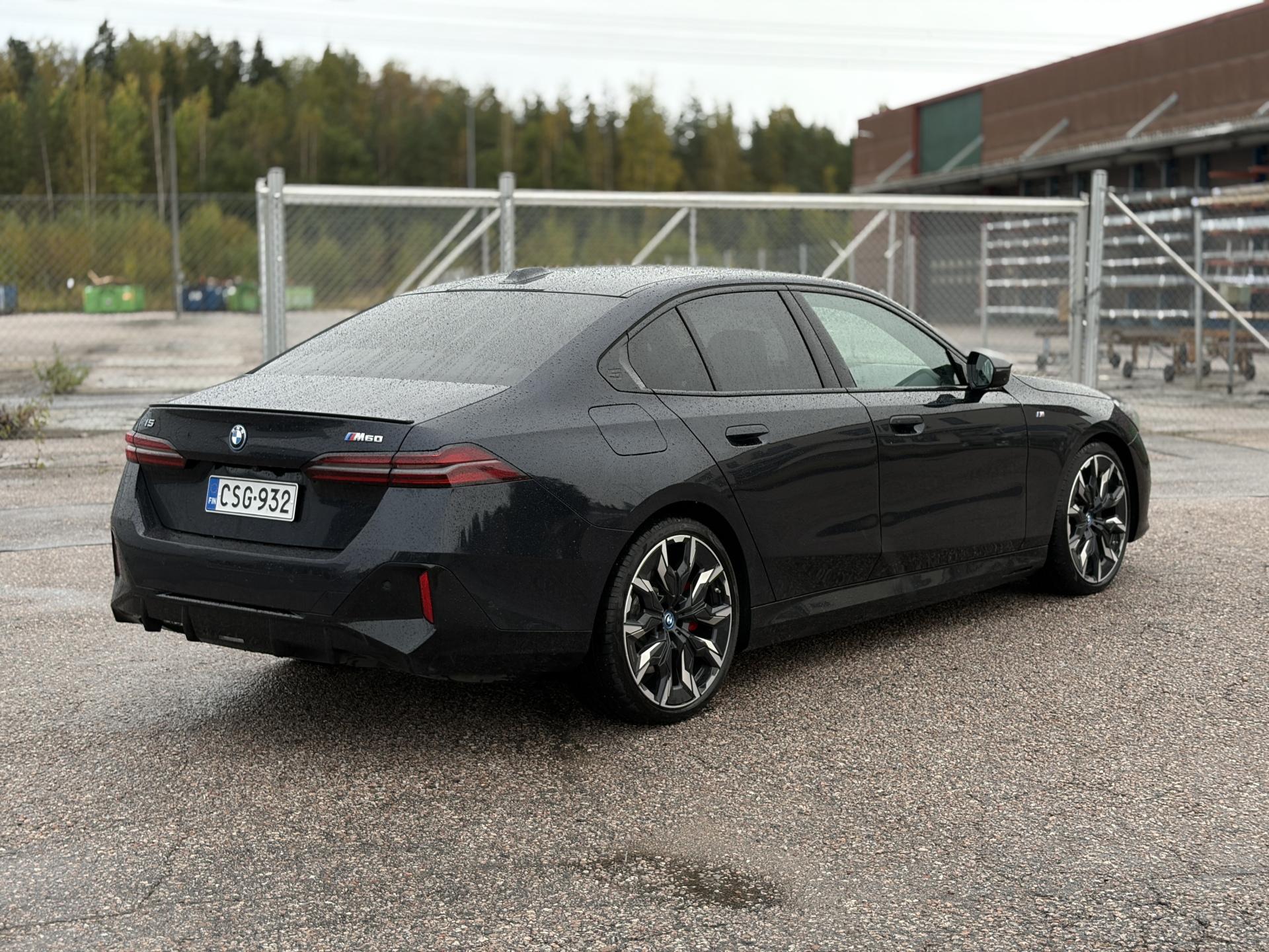 Näytä kaikki kuvat: 2024 BMW i5 M60