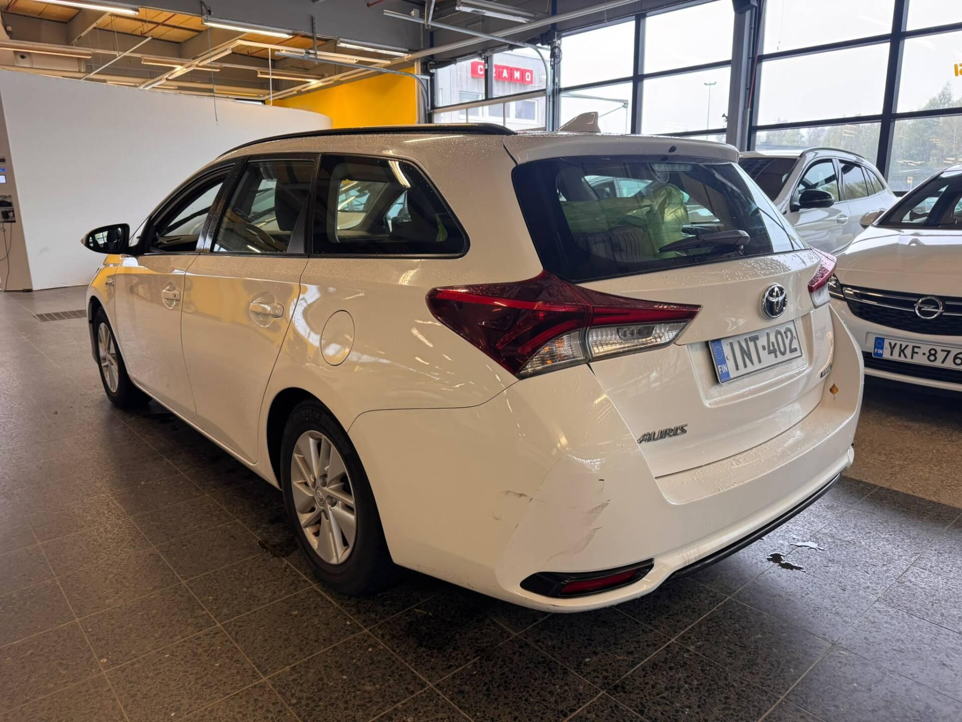 Näytä kaikki kuvat: 2017 Toyota Auris
