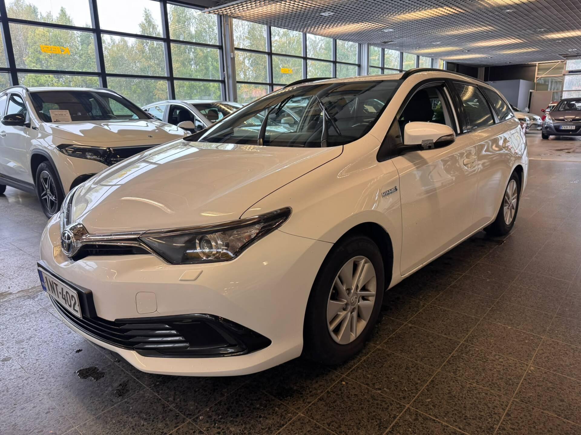 Pienoiskuva 3: 2017 Toyota Auris