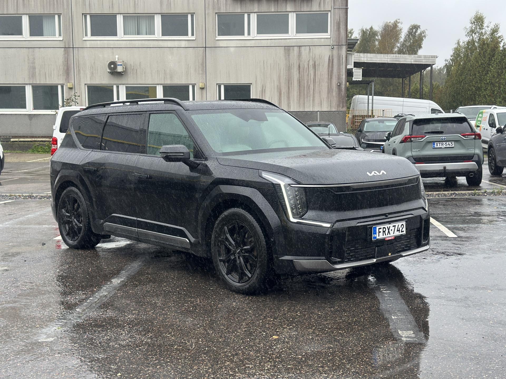 Pienoiskuva 3: 2024 Kia EV9