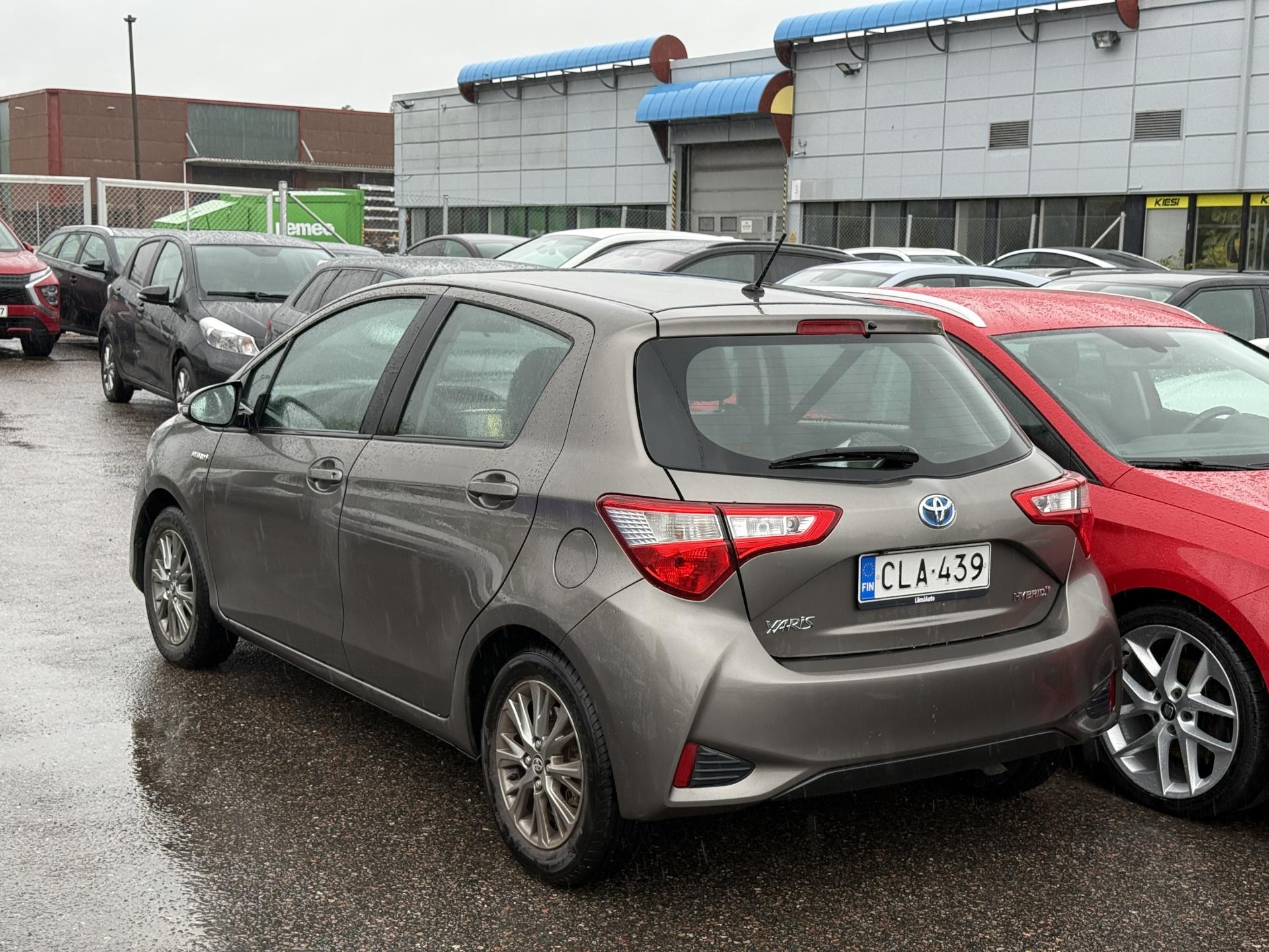 Pienoiskuva 3: 2017 Toyota Yaris