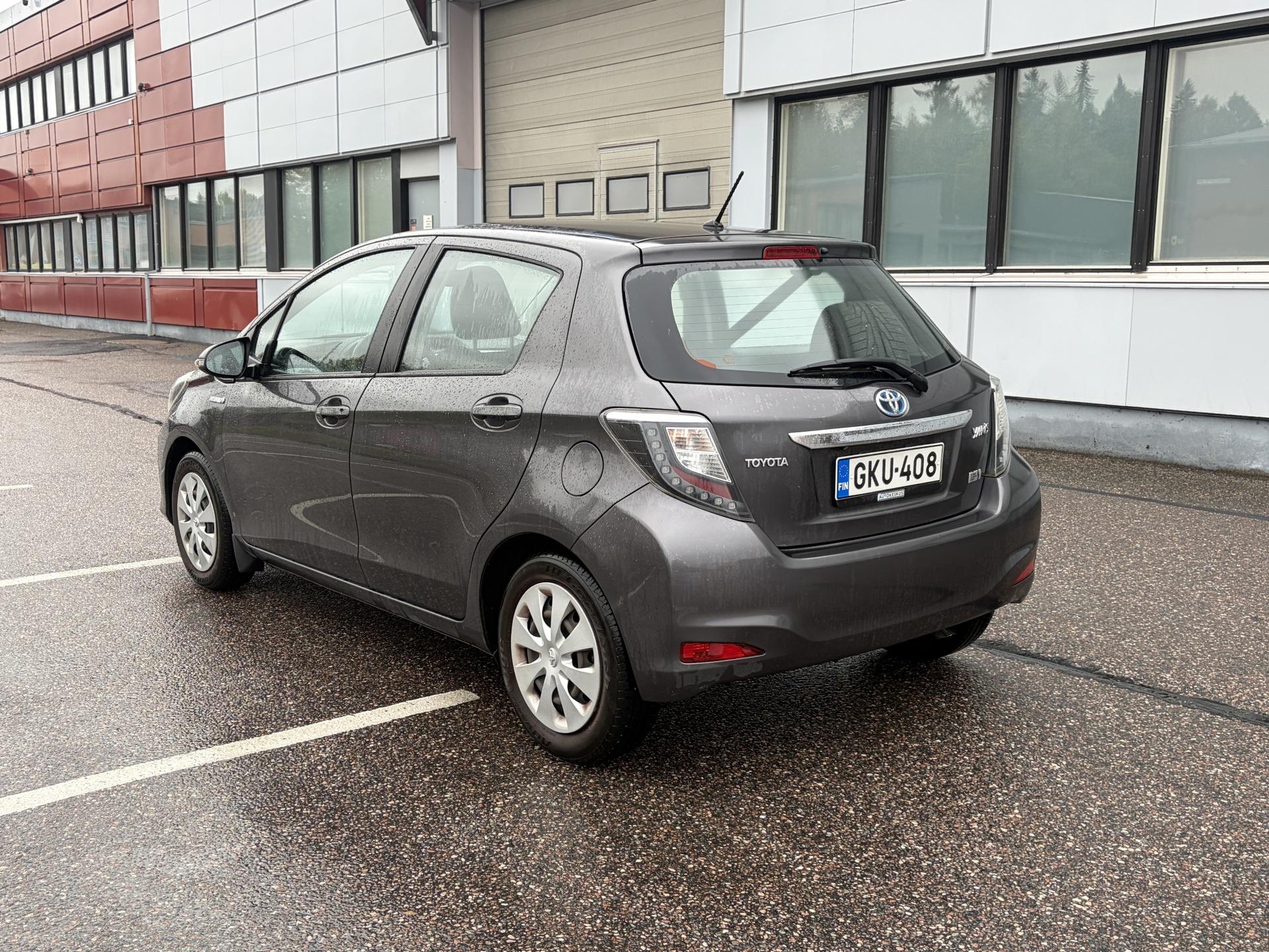Pienoiskuva 3: 2013 Toyota Yaris