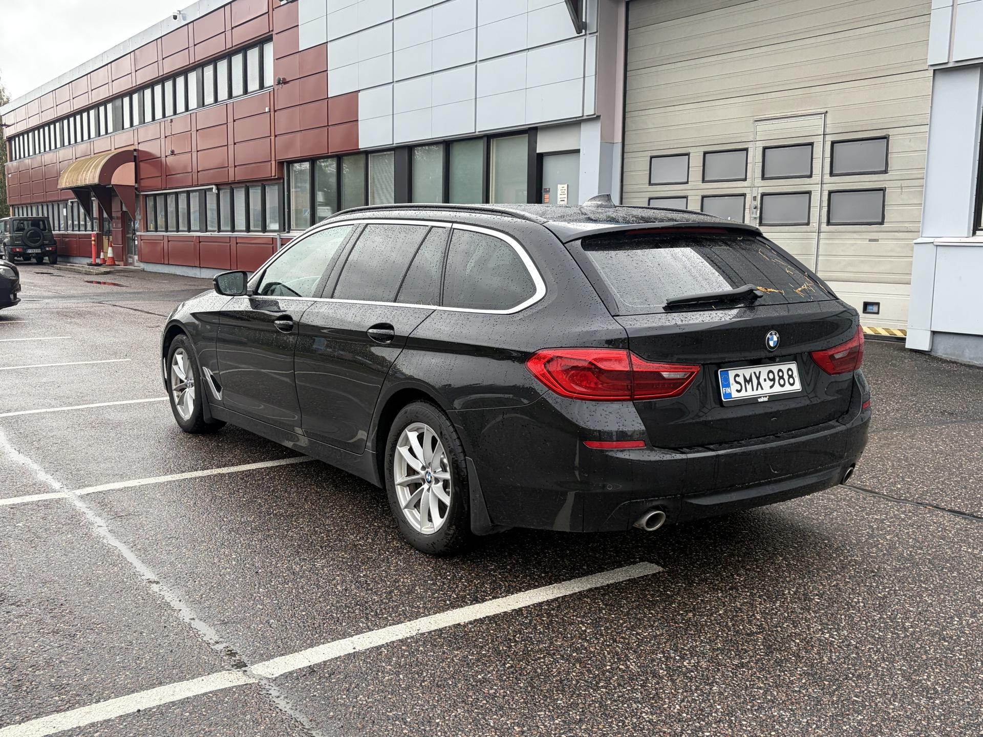 BMW 520 xDrive G31 Touring 2018, kuva 5/32