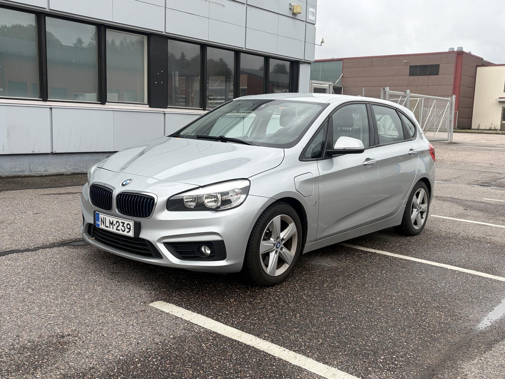 Pienoiskuva 2: 2017 BMW 225