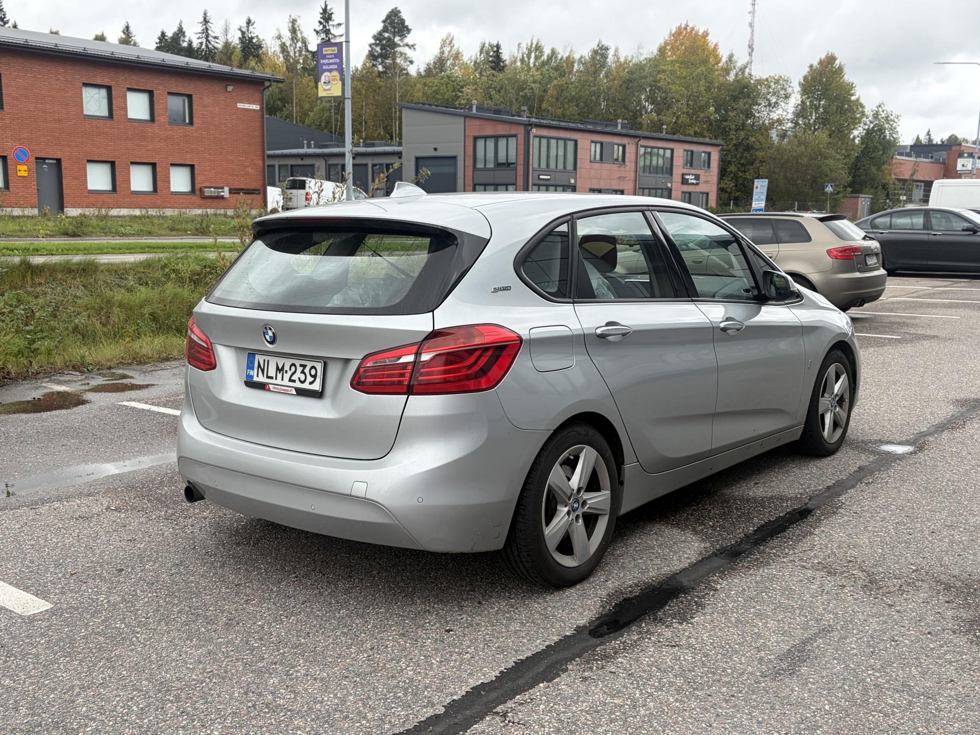 Näytä kaikki kuvat: 2017 BMW 225