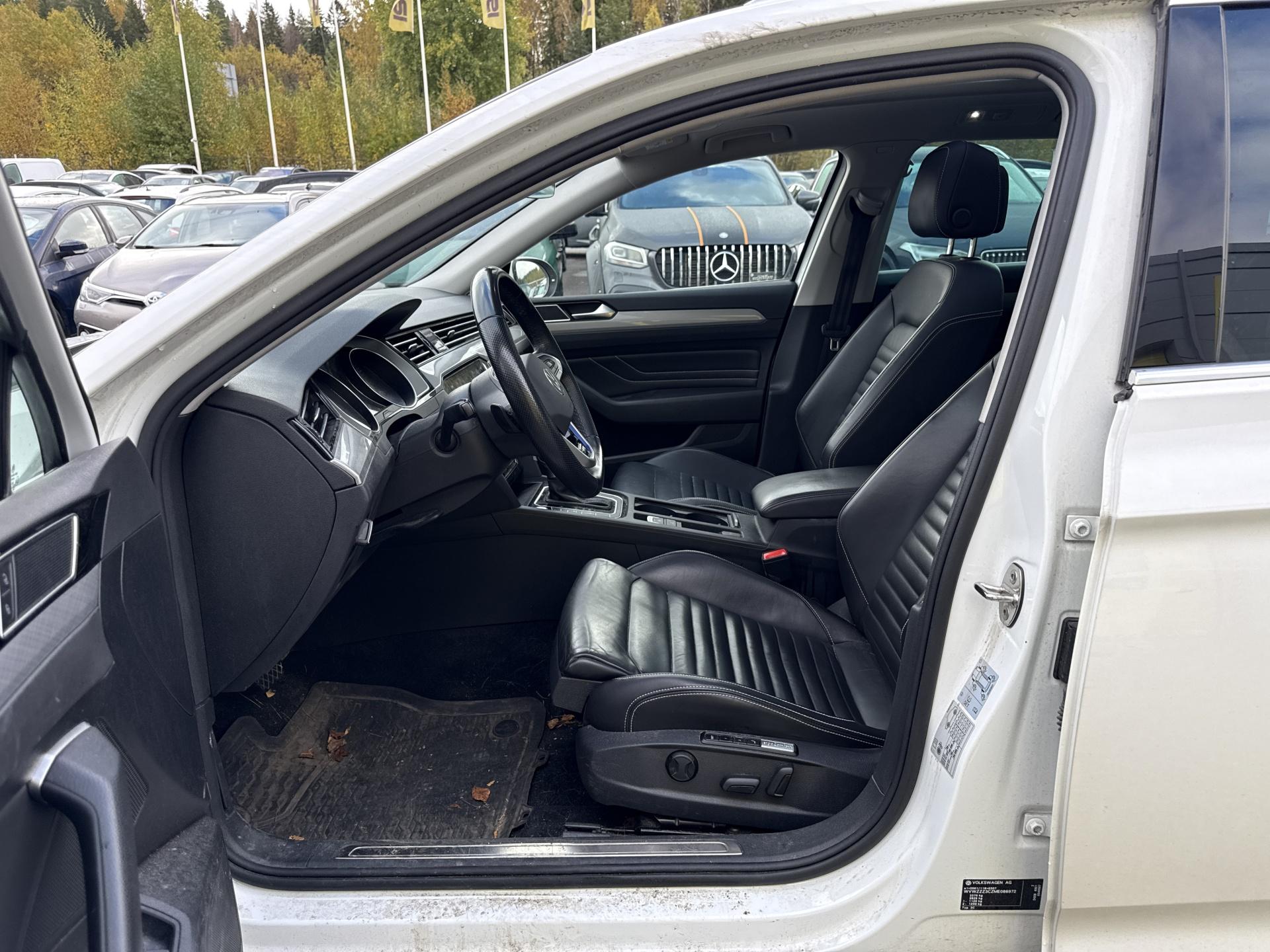 Volkswagen Passat 2021, kuva 7/27