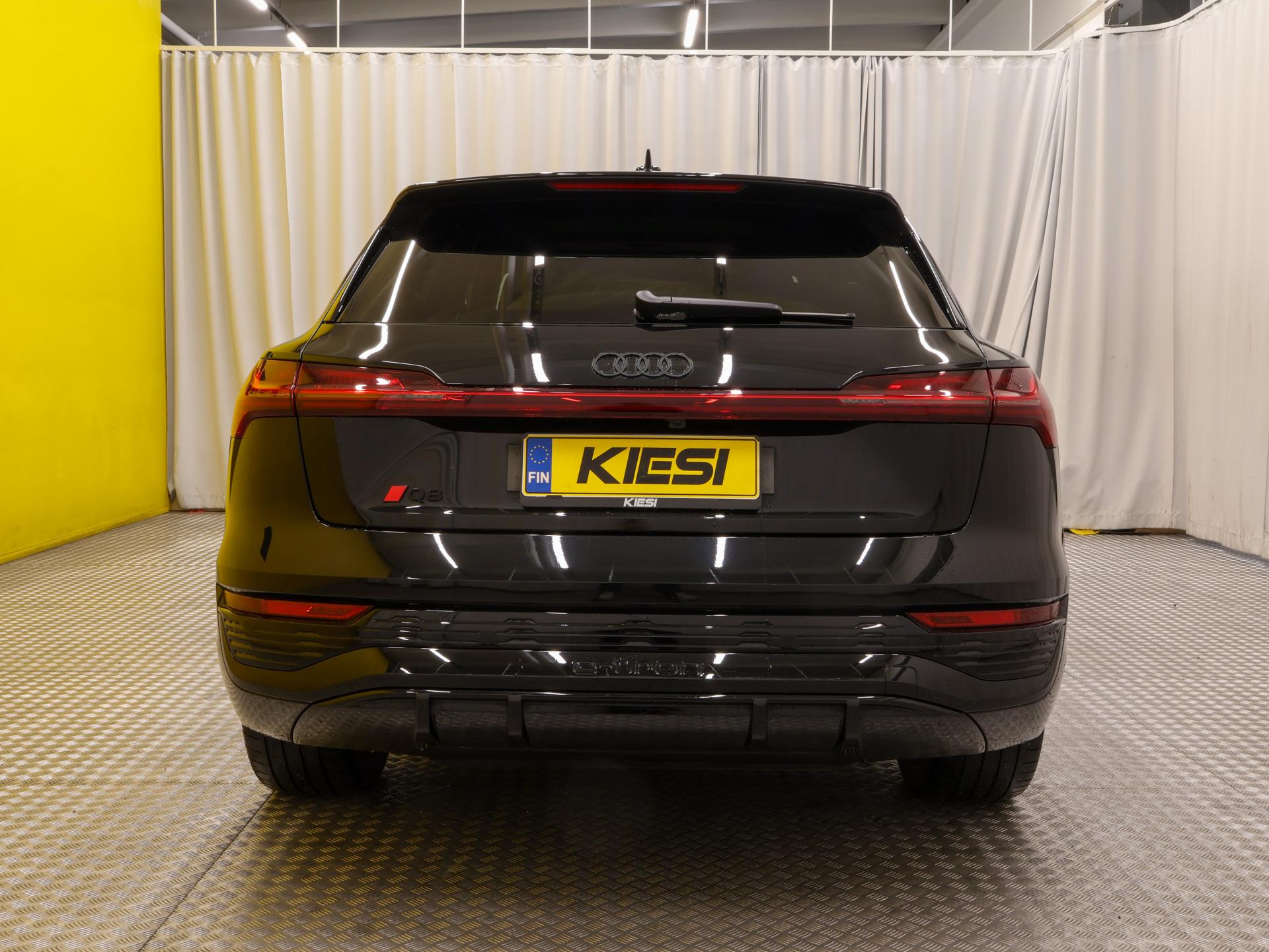Näytä kaikki kuvat: 2024 Audi Q8 e-tron