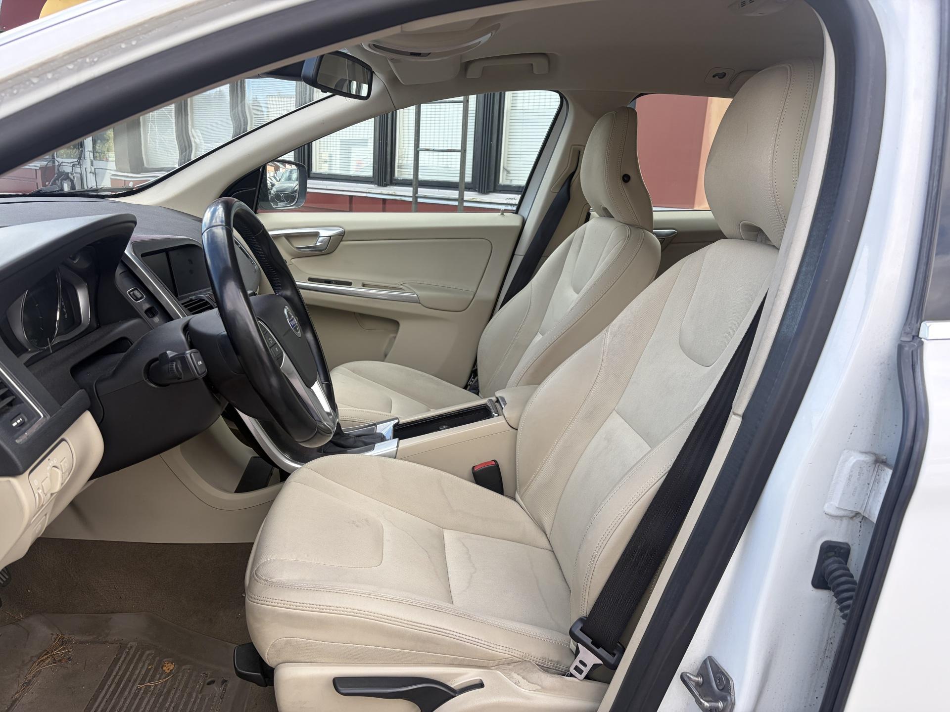 Volvo XC60 D4 Momentum aut 2014, kuva 7/34