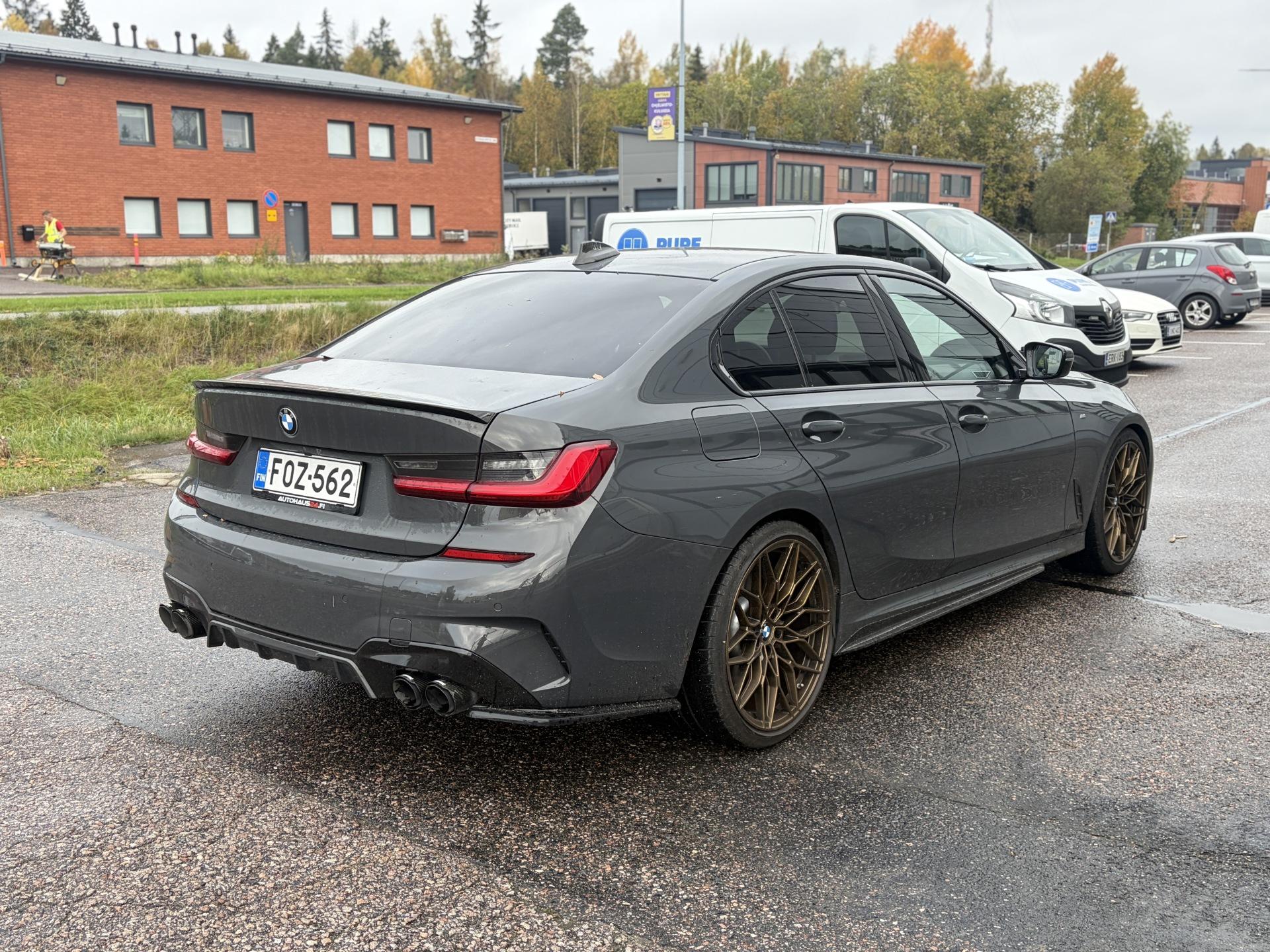 Näytä kaikki kuvat: 2020 BMW 330