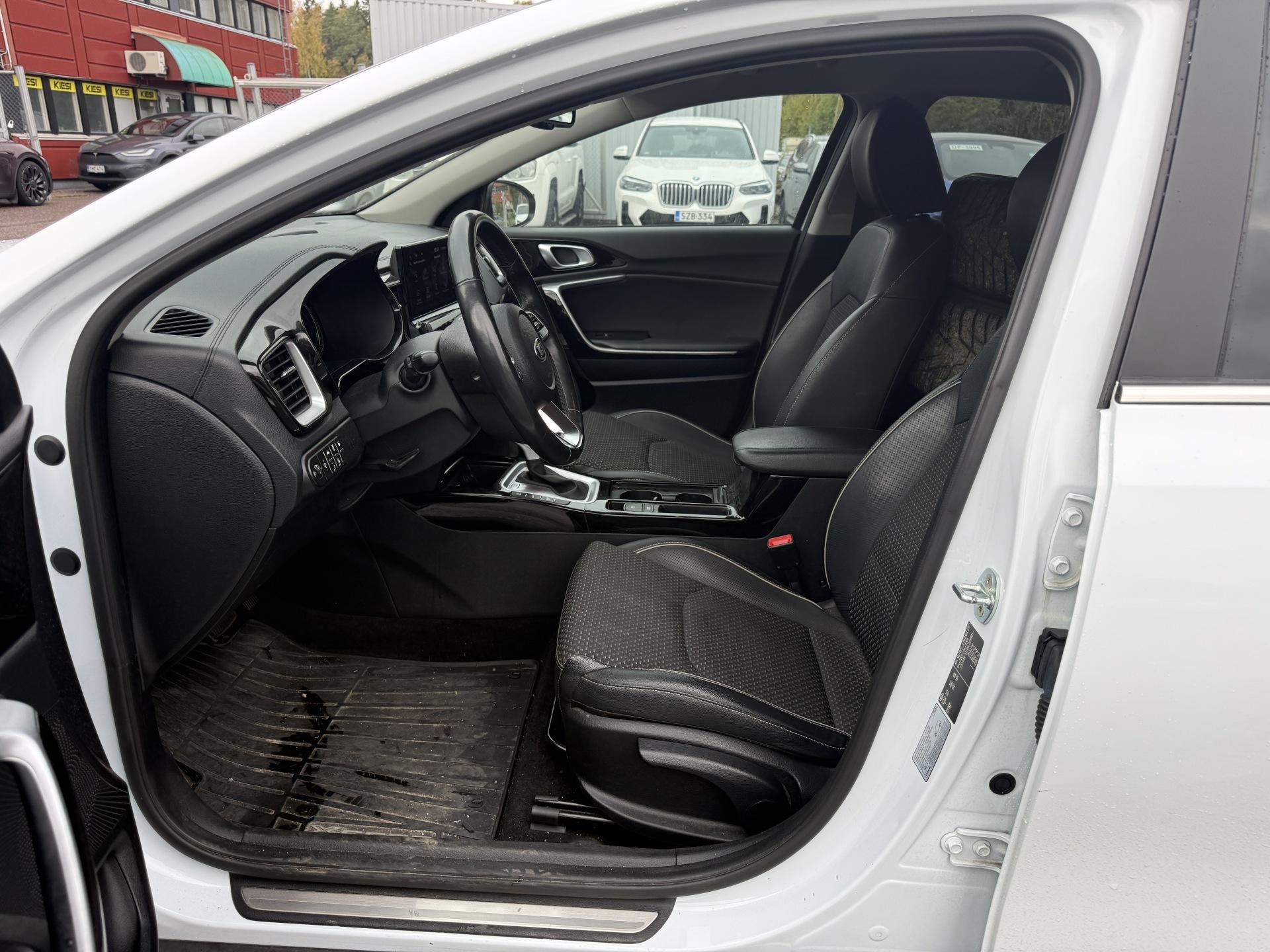 Kia Xceed 1,6 GDI Plug-In Hybrid EX DCT 2021, photo 7/32