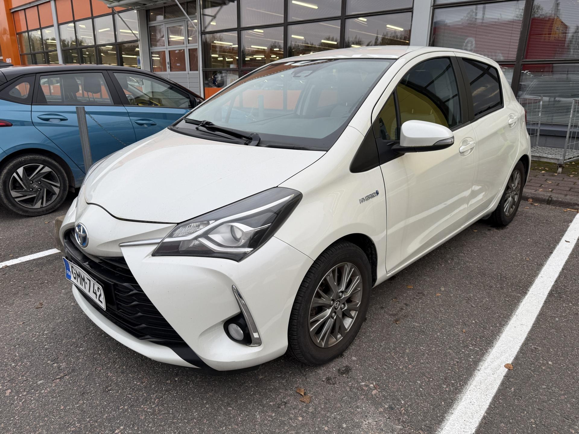 Pienoiskuva 3: 2017 Toyota Yaris