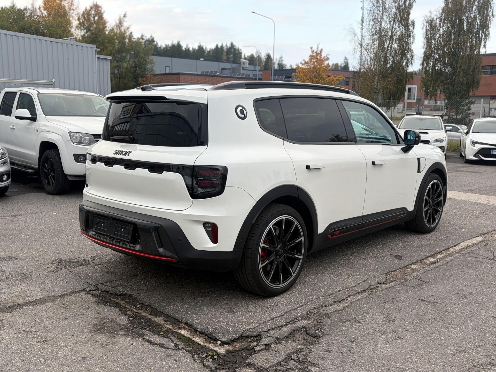 Näytä kaikki kuvat: 2025 Smart #5