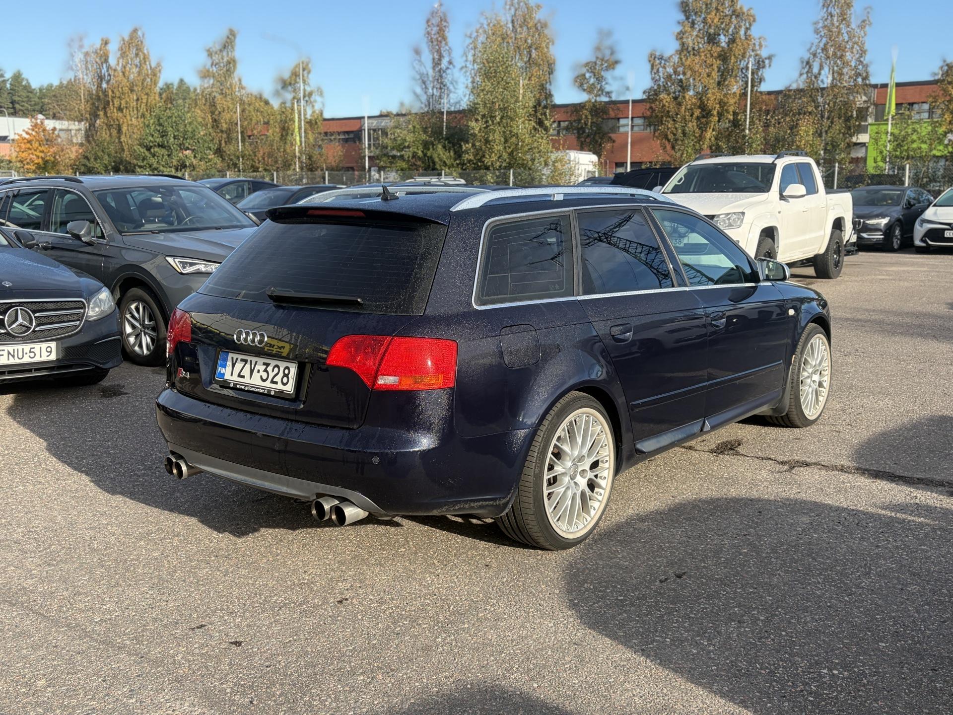 Pienoiskuva 3: 2005 Audi S4