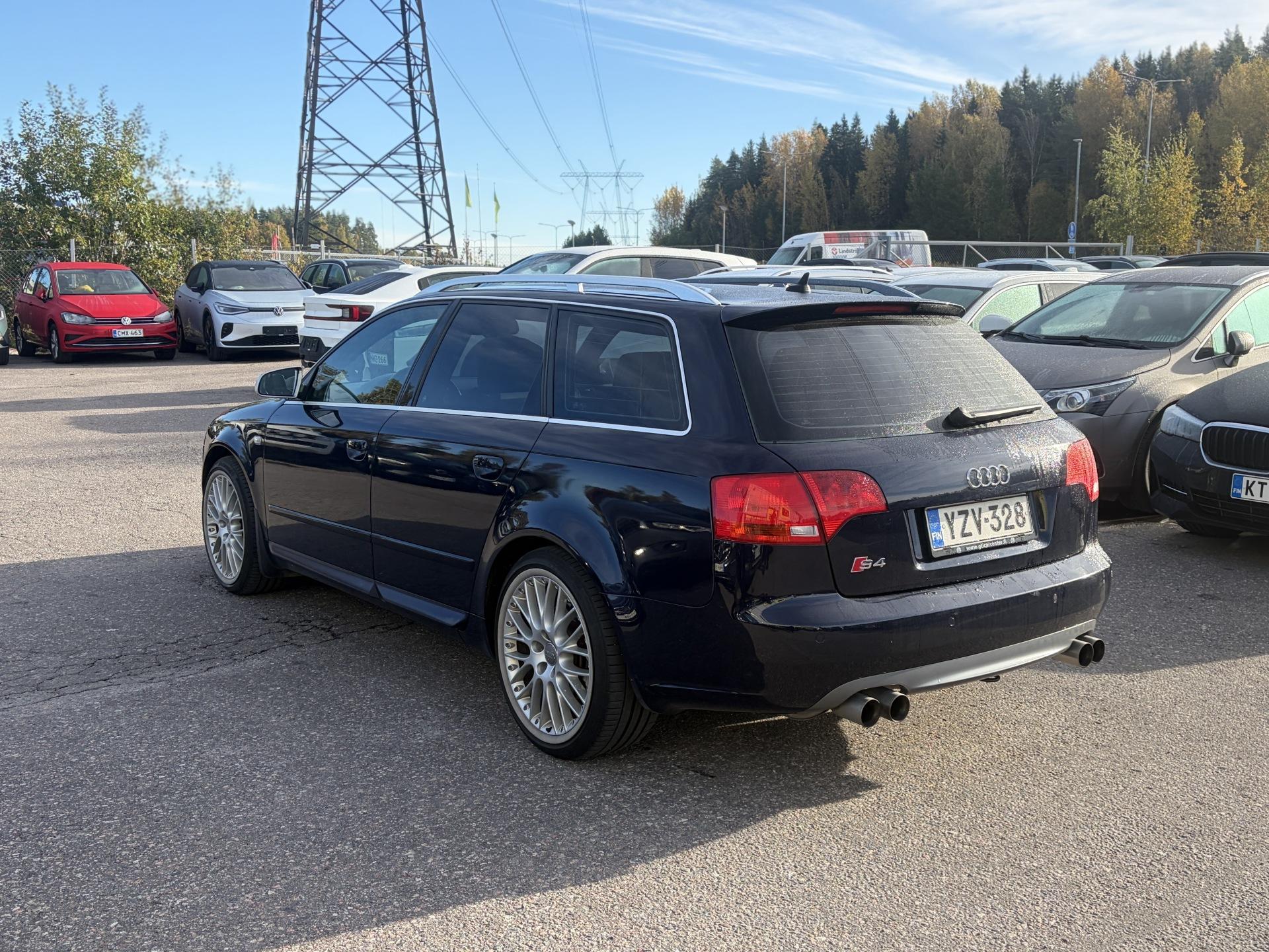 Näytä kaikki kuvat: 2005 Audi S4