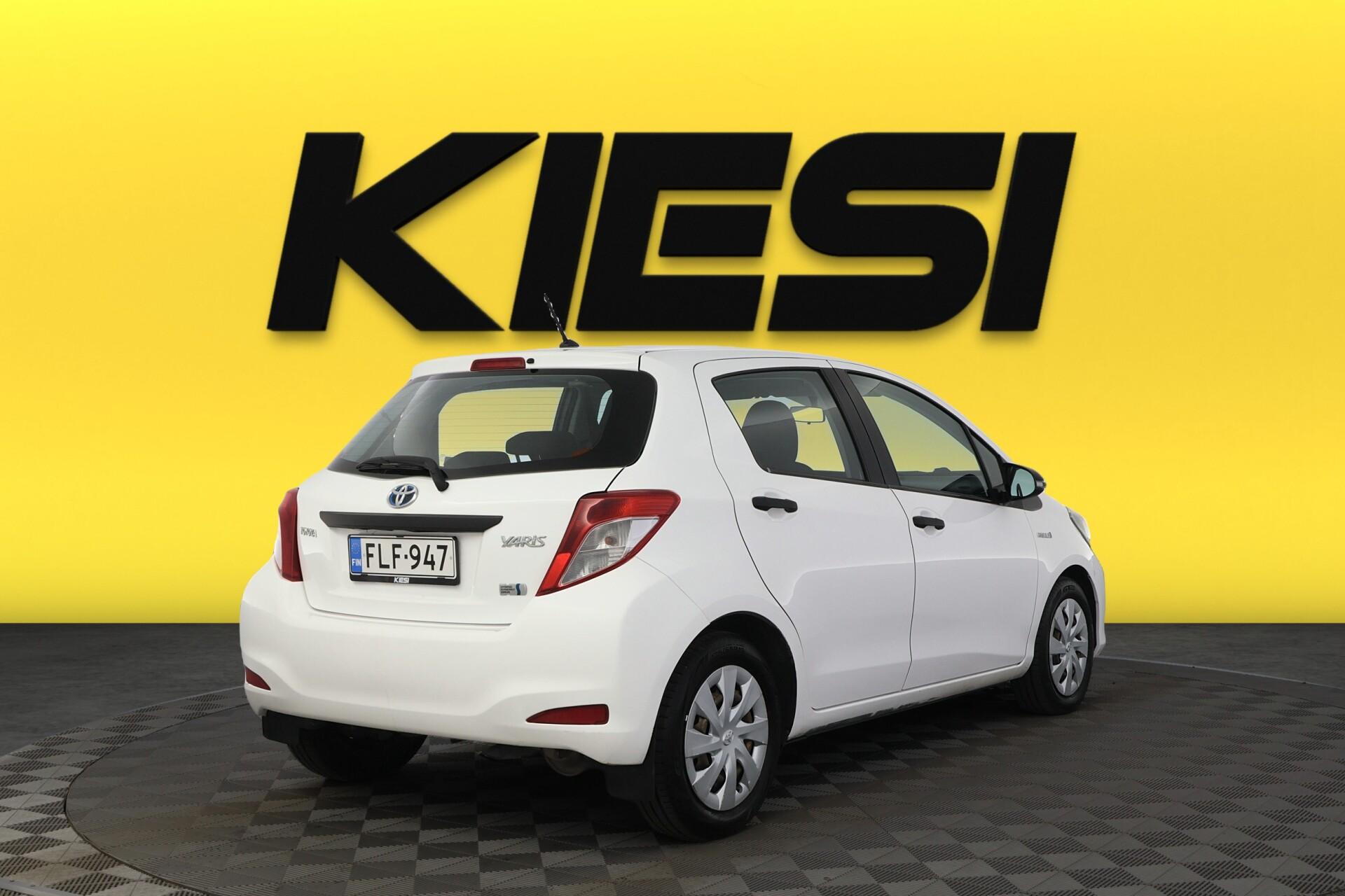 Pienoiskuva 3: 2013 Toyota Yaris