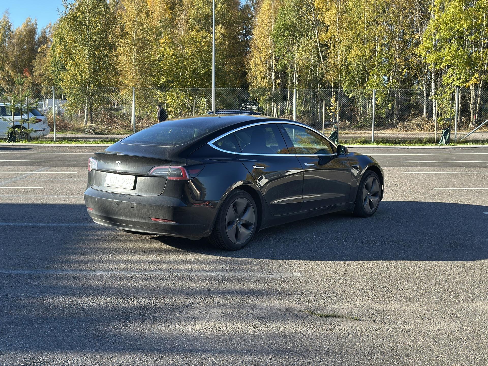 Näytä kaikki kuvat: 2019 Tesla Model 3