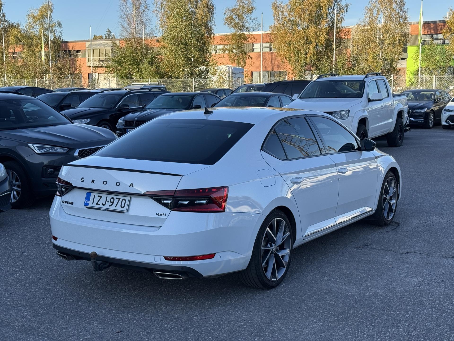Näytä kaikki kuvat: 2021 Skoda Superb