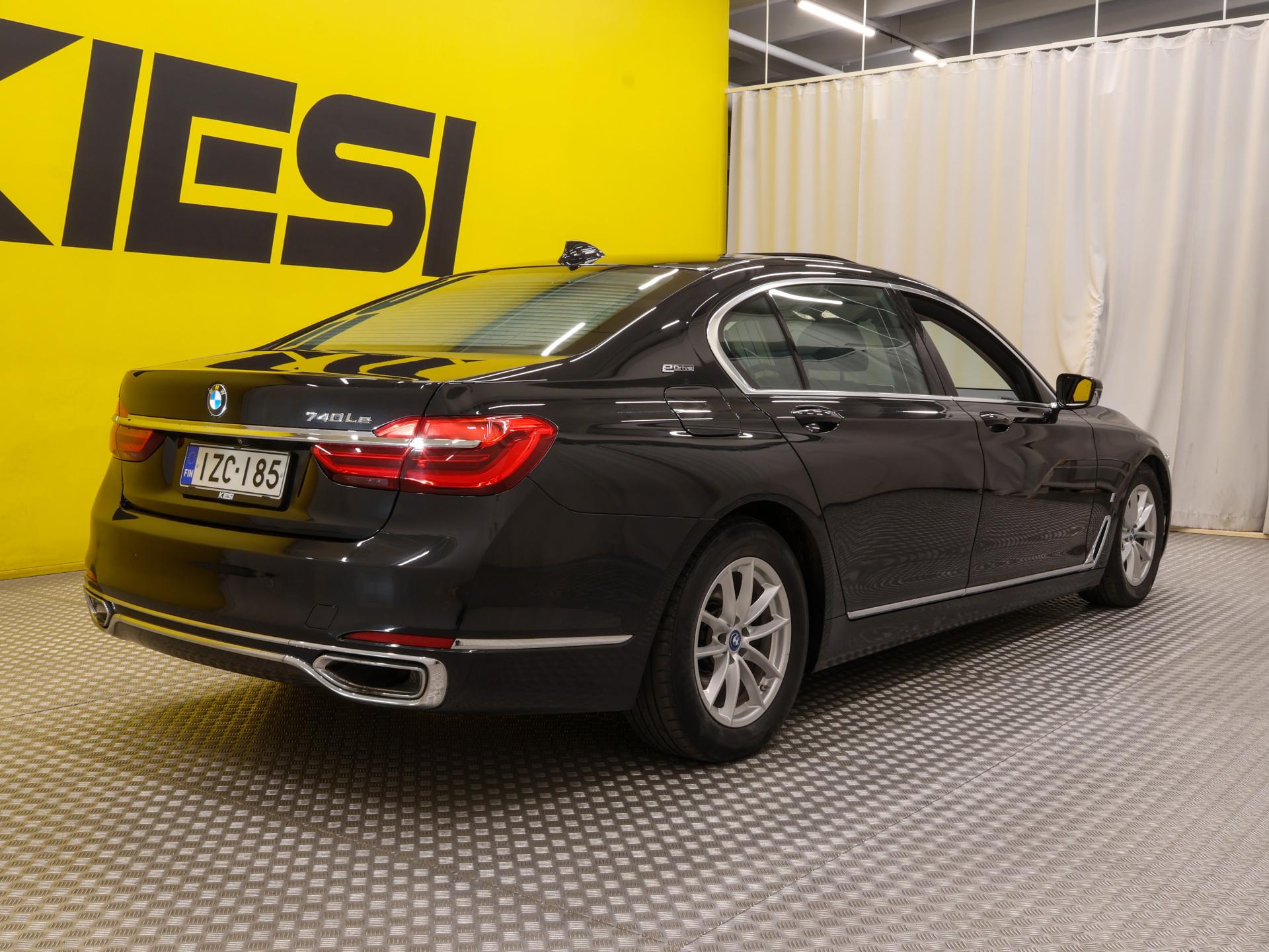 Pienoiskuva 2: 2018 BMW 740