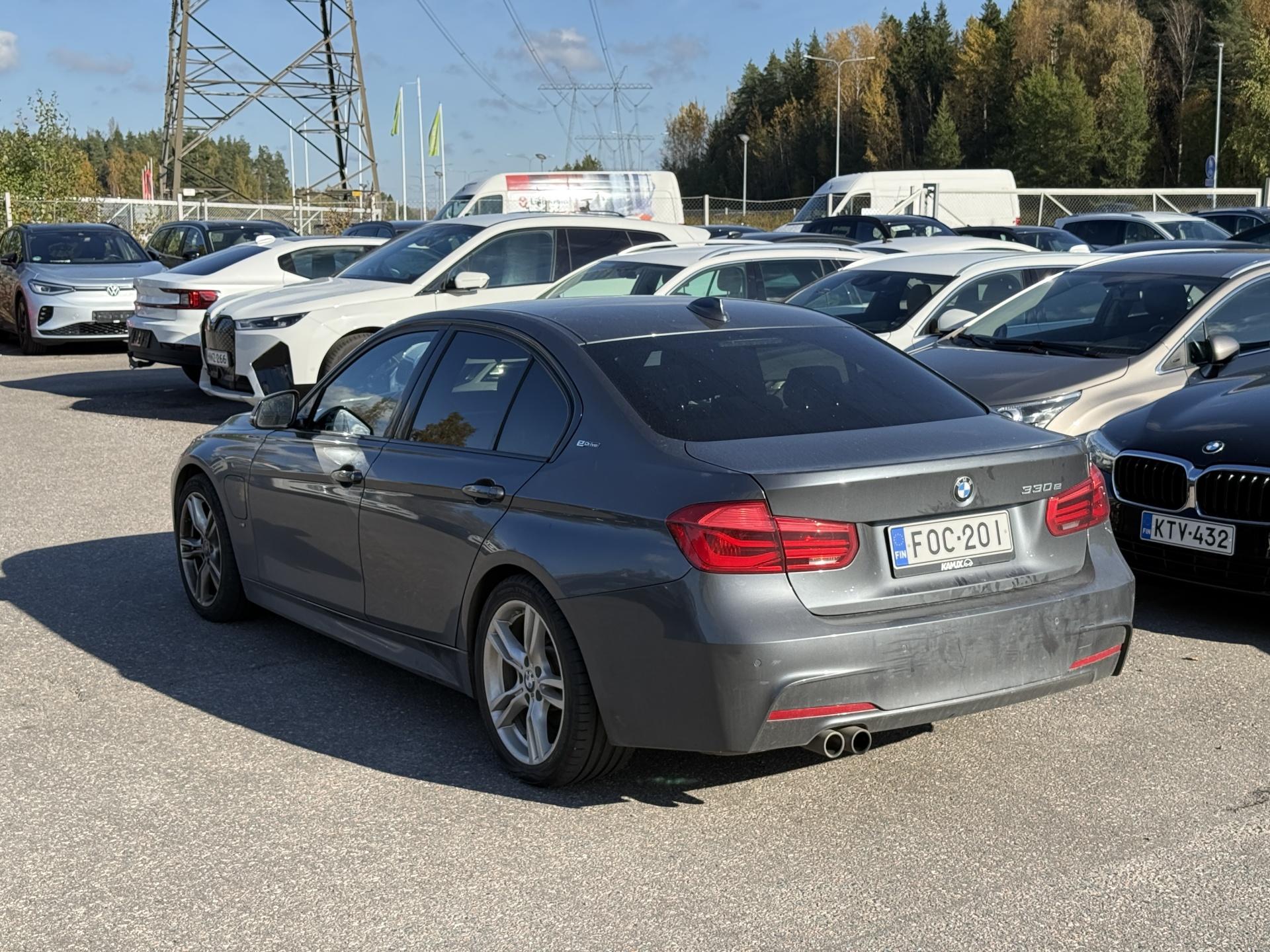 Näytä kaikki kuvat: 2018 BMW 330