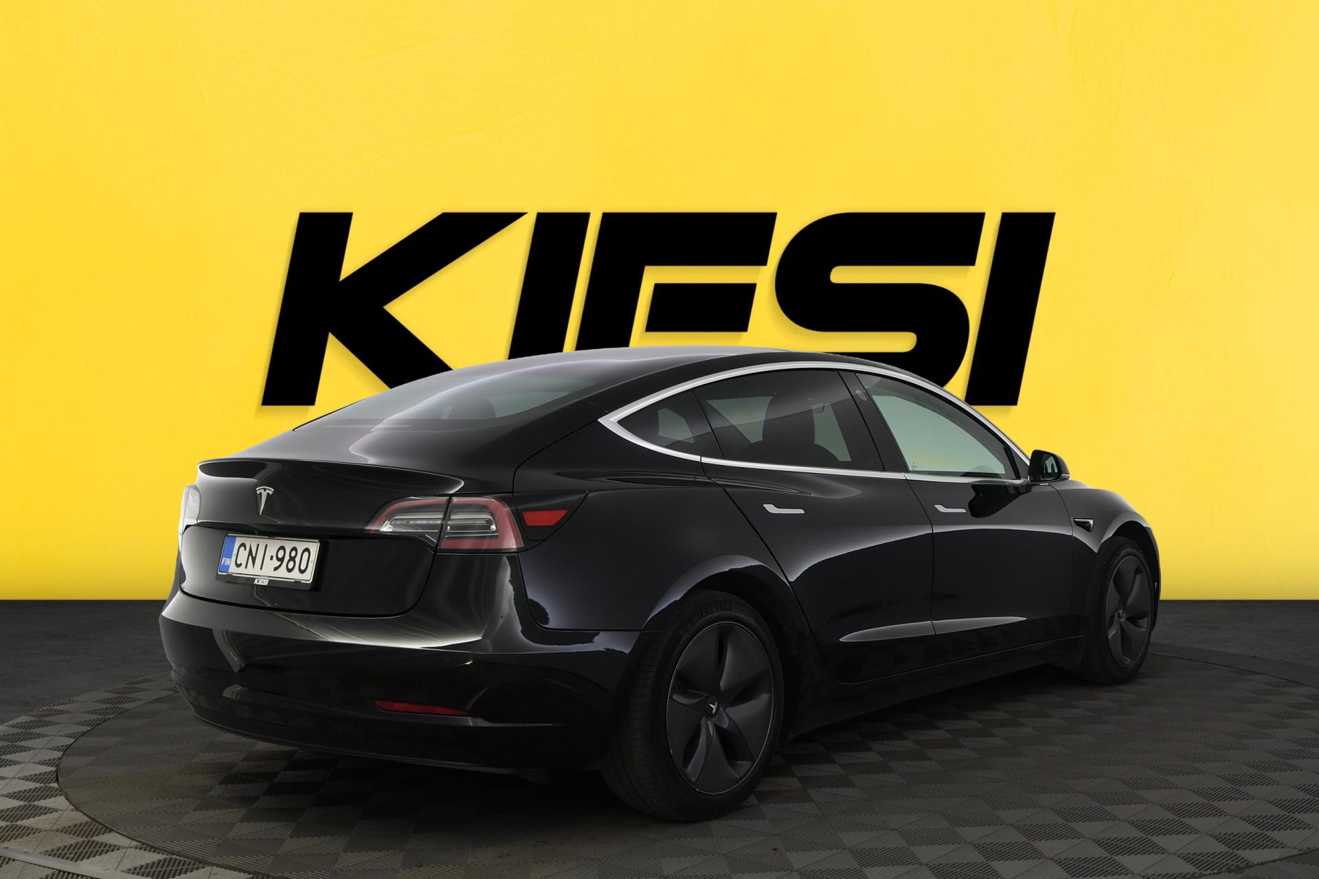 Näytä kaikki kuvat: 2019 Tesla Model 3