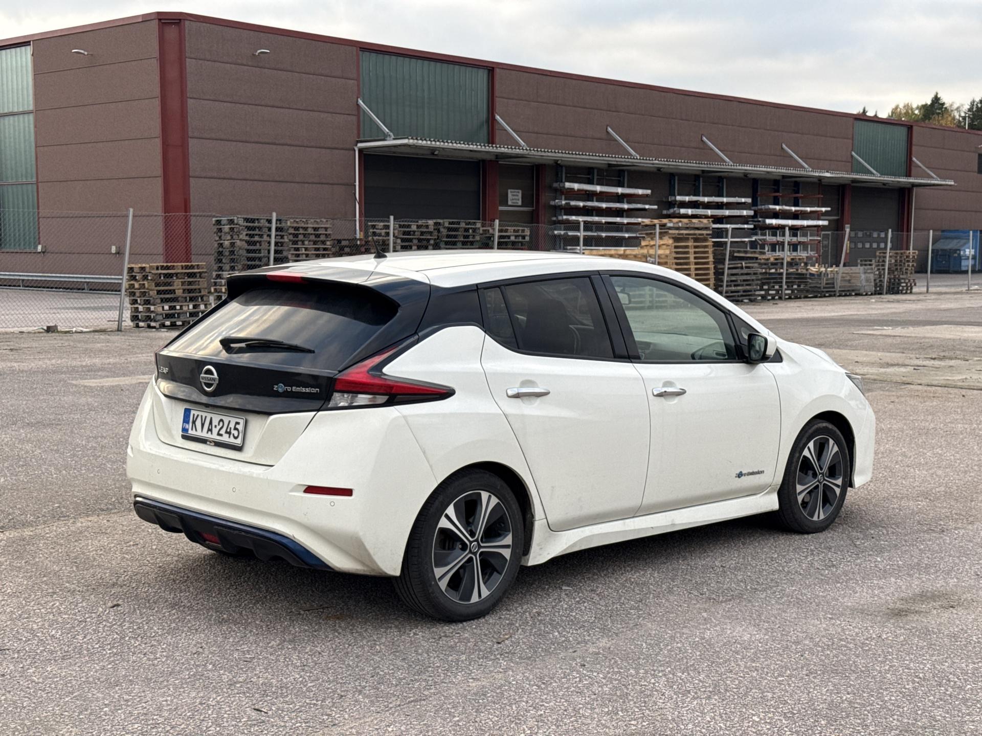 Näytä kaikki kuvat: 2019 Nissan Leaf