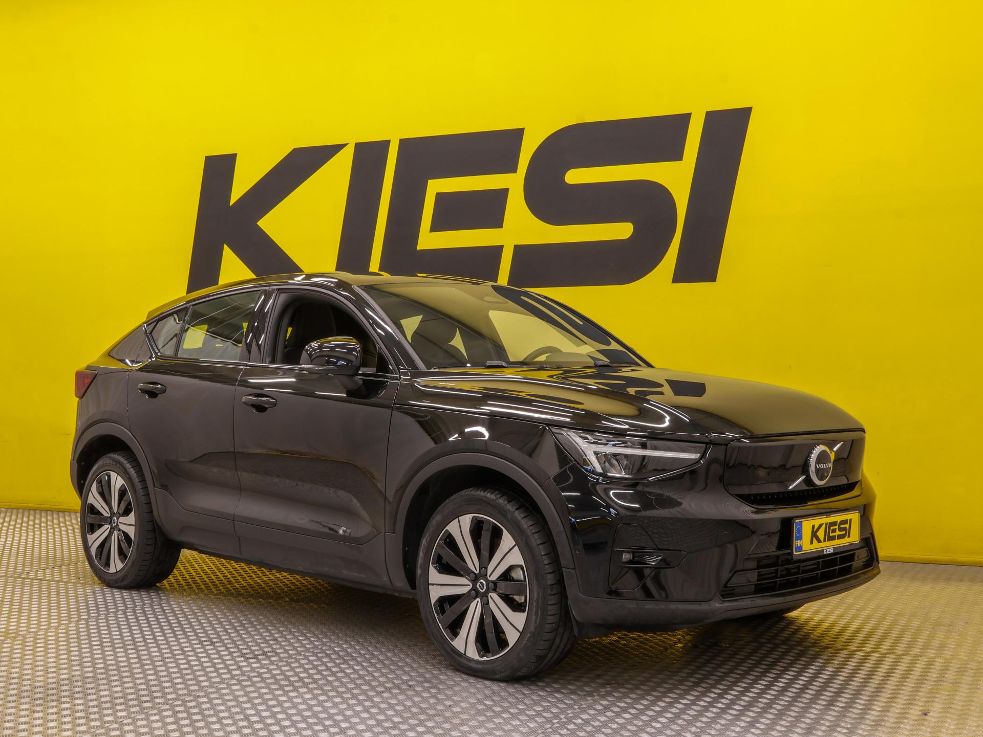 2023 Volvo C40