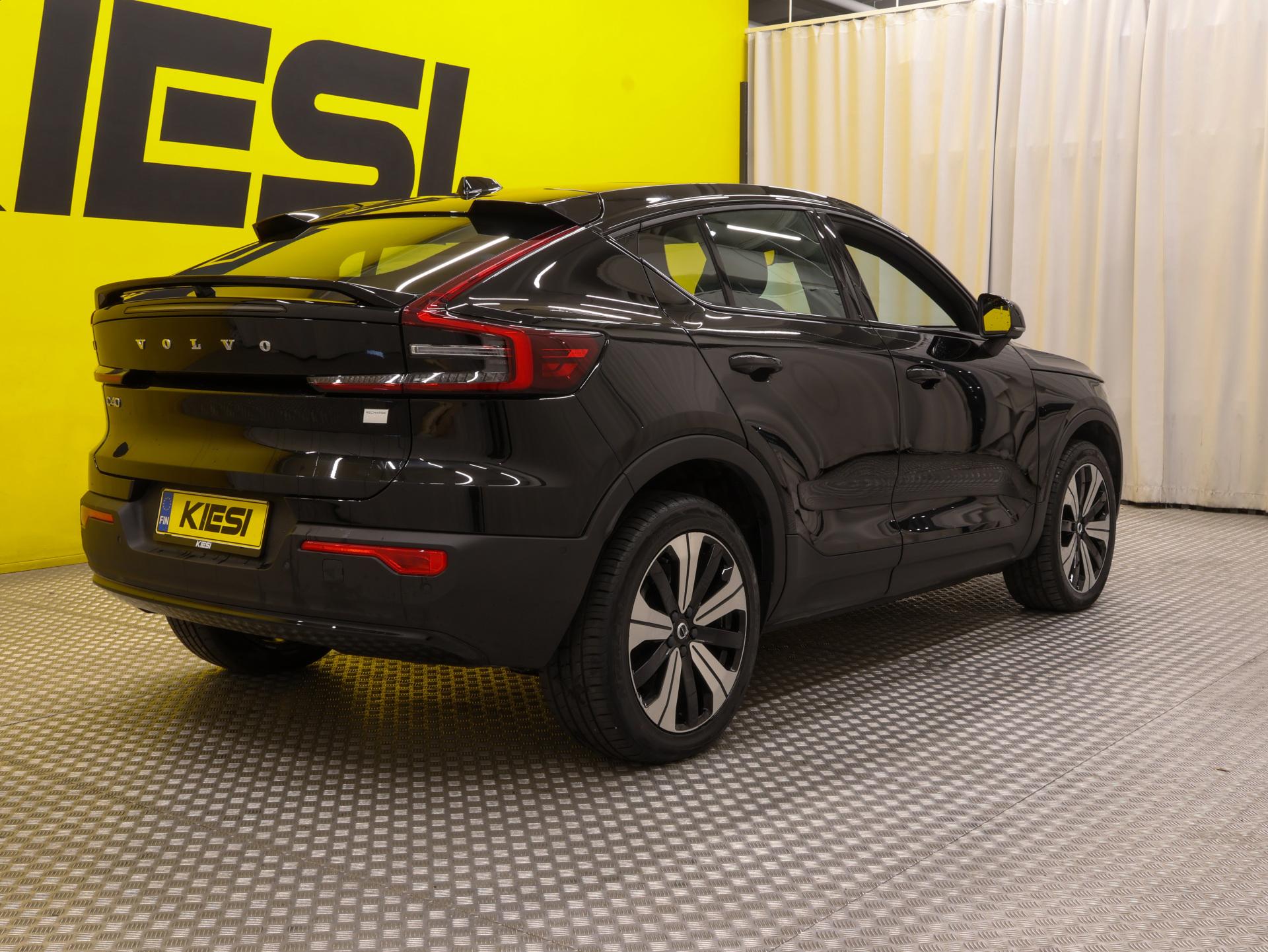 Pienoiskuva 3: 2023 Volvo C40