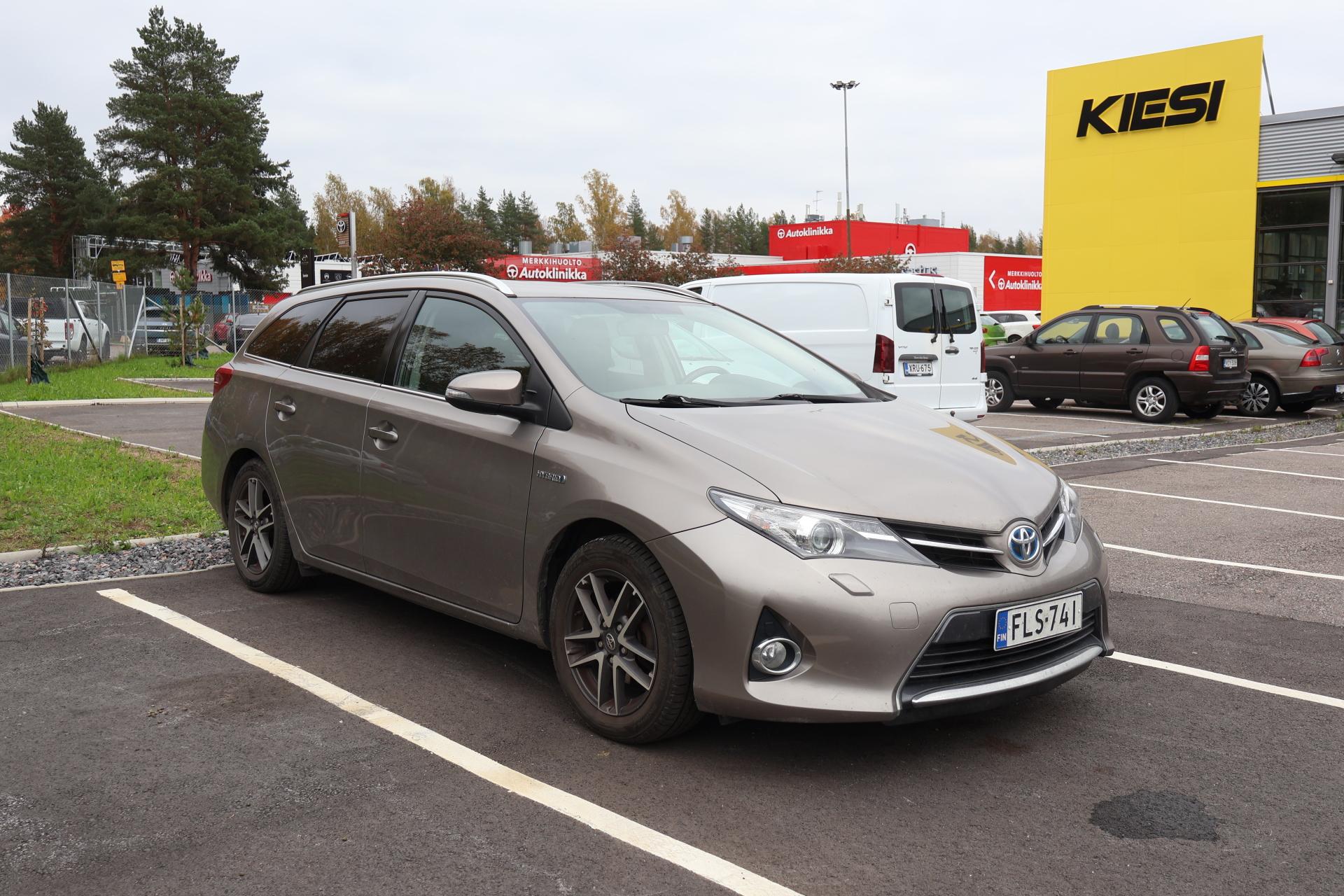 Pienoiskuva 3: 2015 Toyota Auris