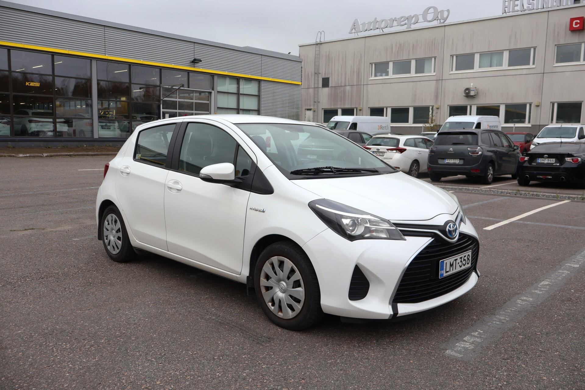 Pienoiskuva 3: 2015 Toyota Yaris
