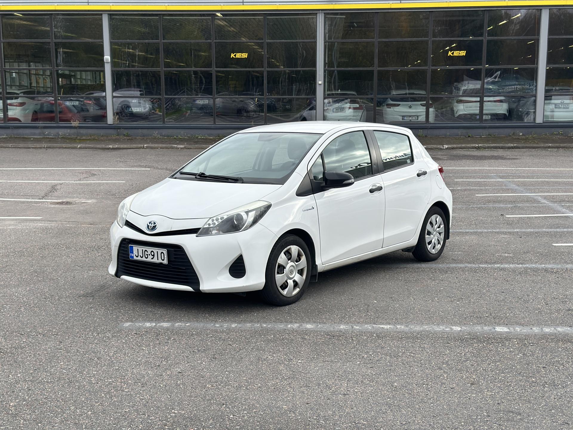 Pienoiskuva 3: 2014 Toyota Yaris