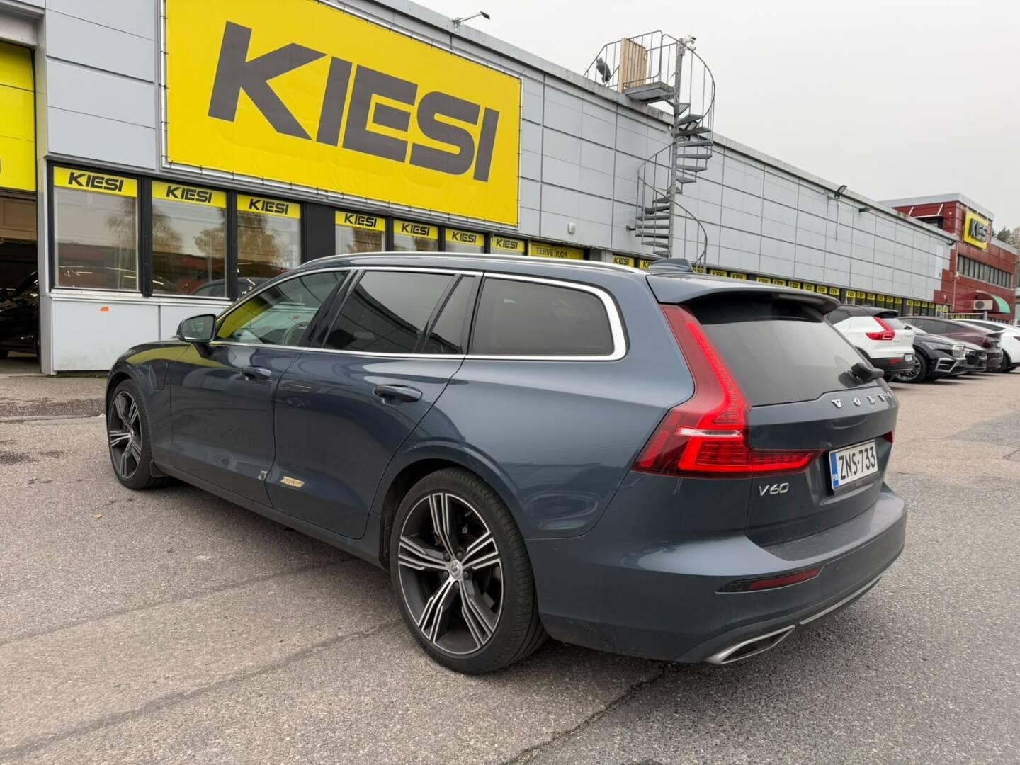 Pienoiskuva 3: 2022 Volvo V60