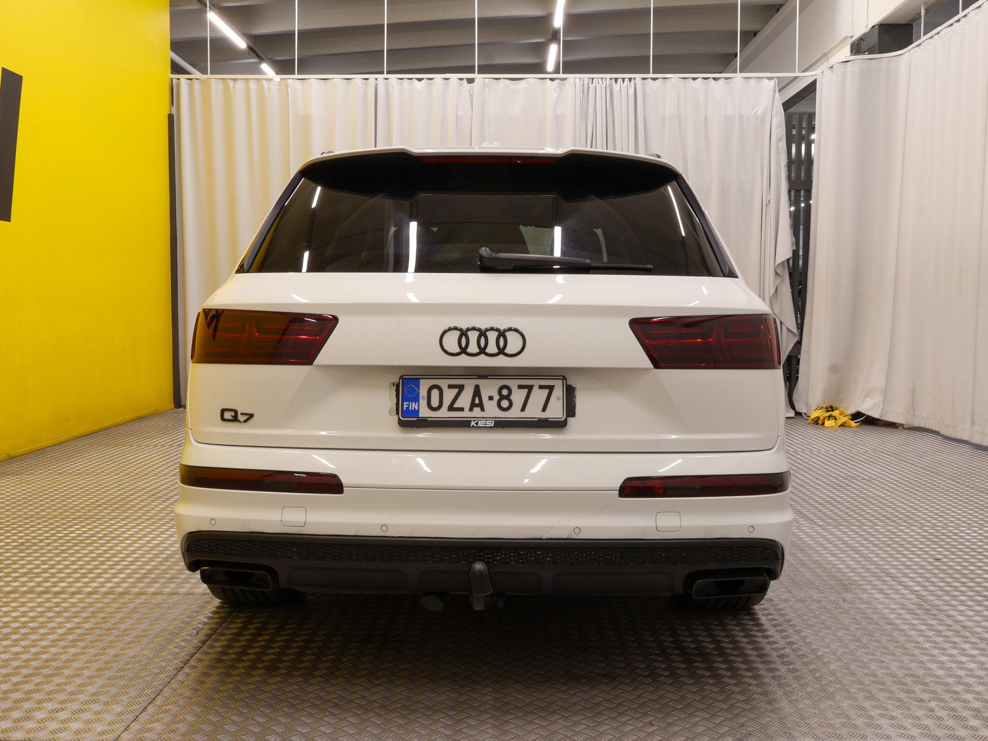 Näytä kaikki kuvat: 2016 Audi Q7