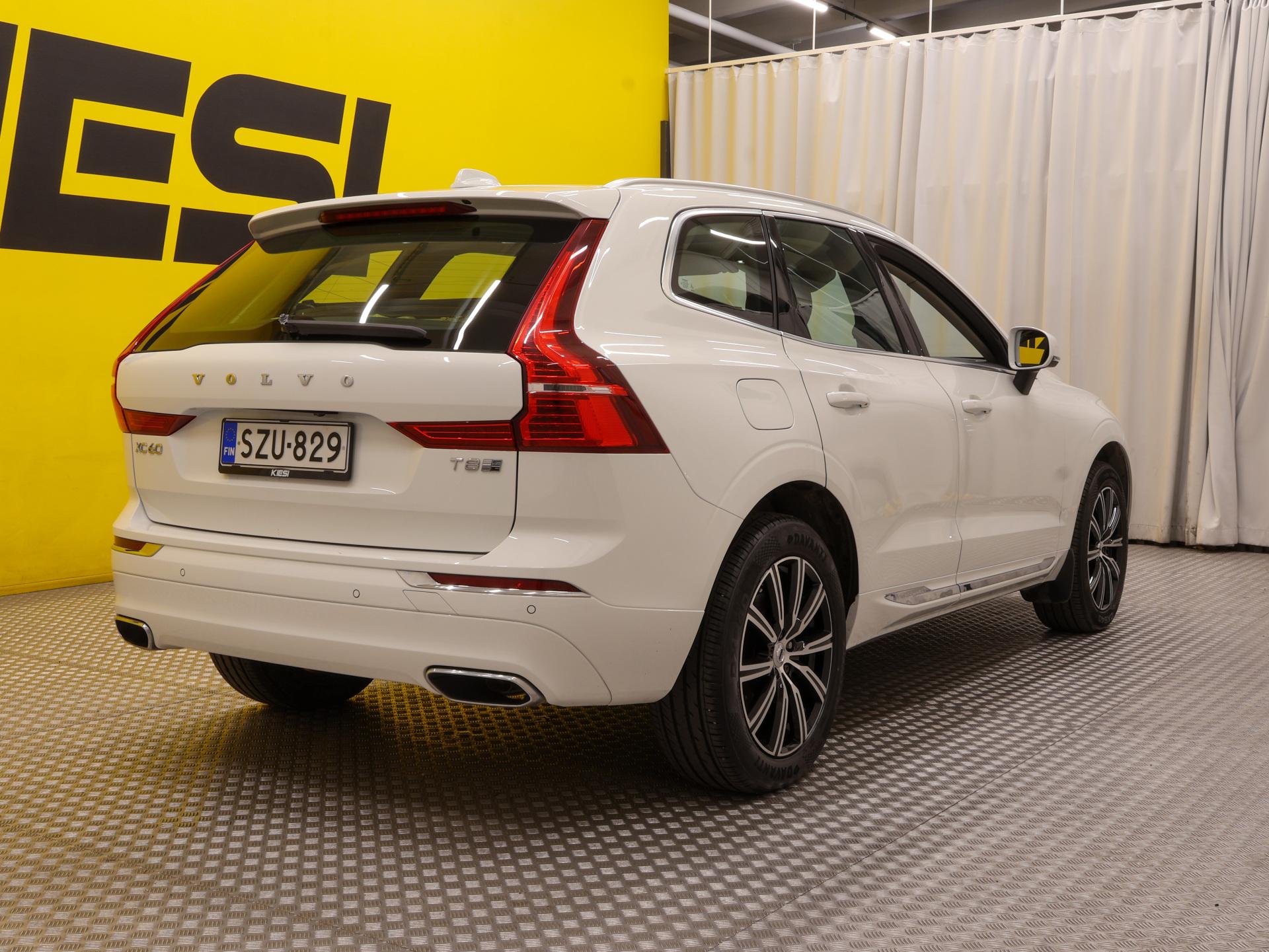 Pienoiskuva 3: 2020 Volvo XC60