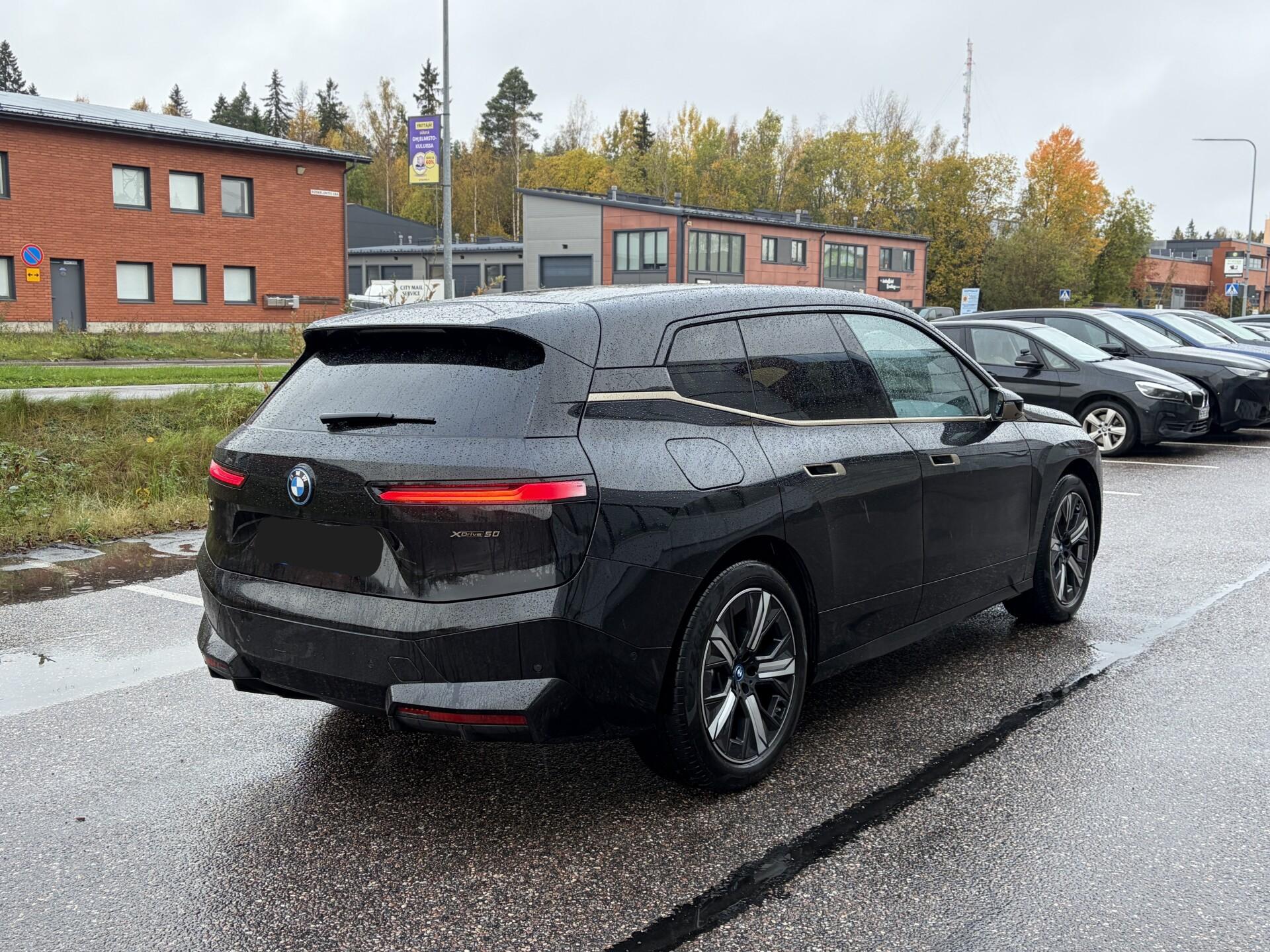 Näytä kaikki kuvat: 2022 BMW iX