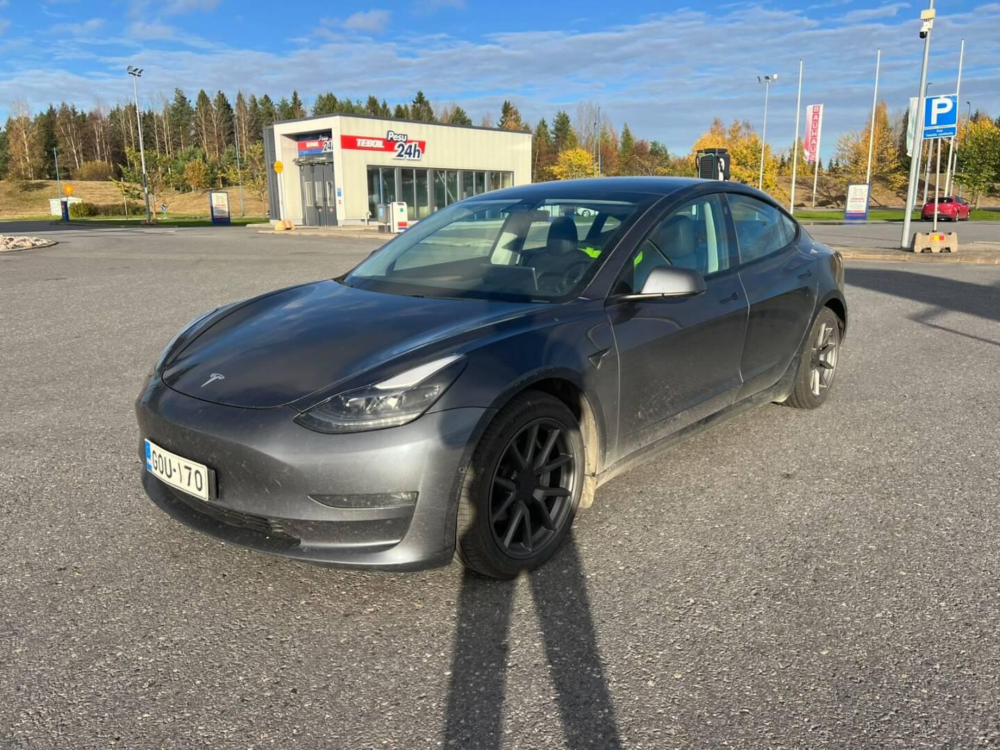 Pienoiskuva 3: 2021 Tesla Model 3